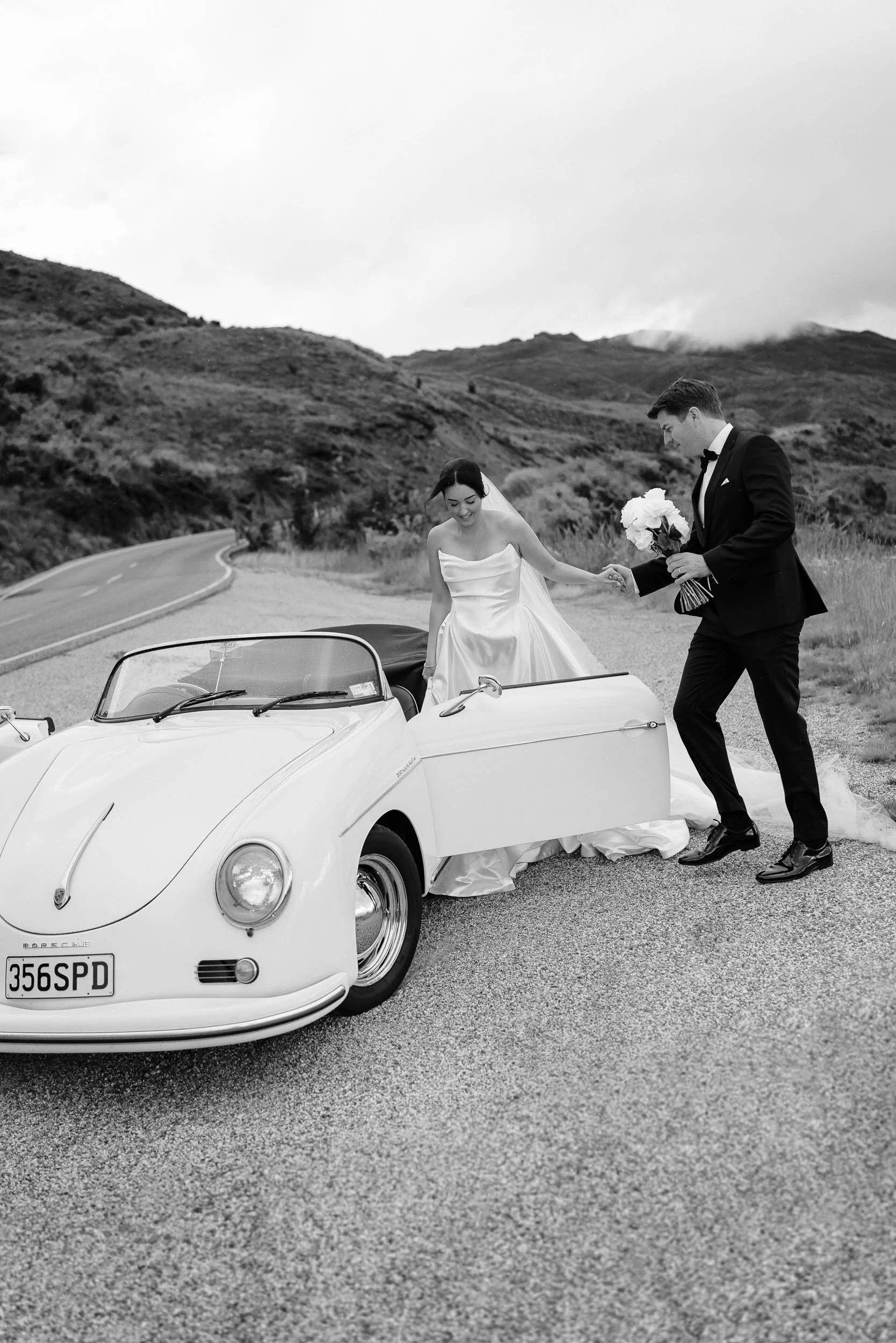 Ayrburn, Queenstown Wedding Venue, Couple getting into Porsche 356 Speedster on their wedding day