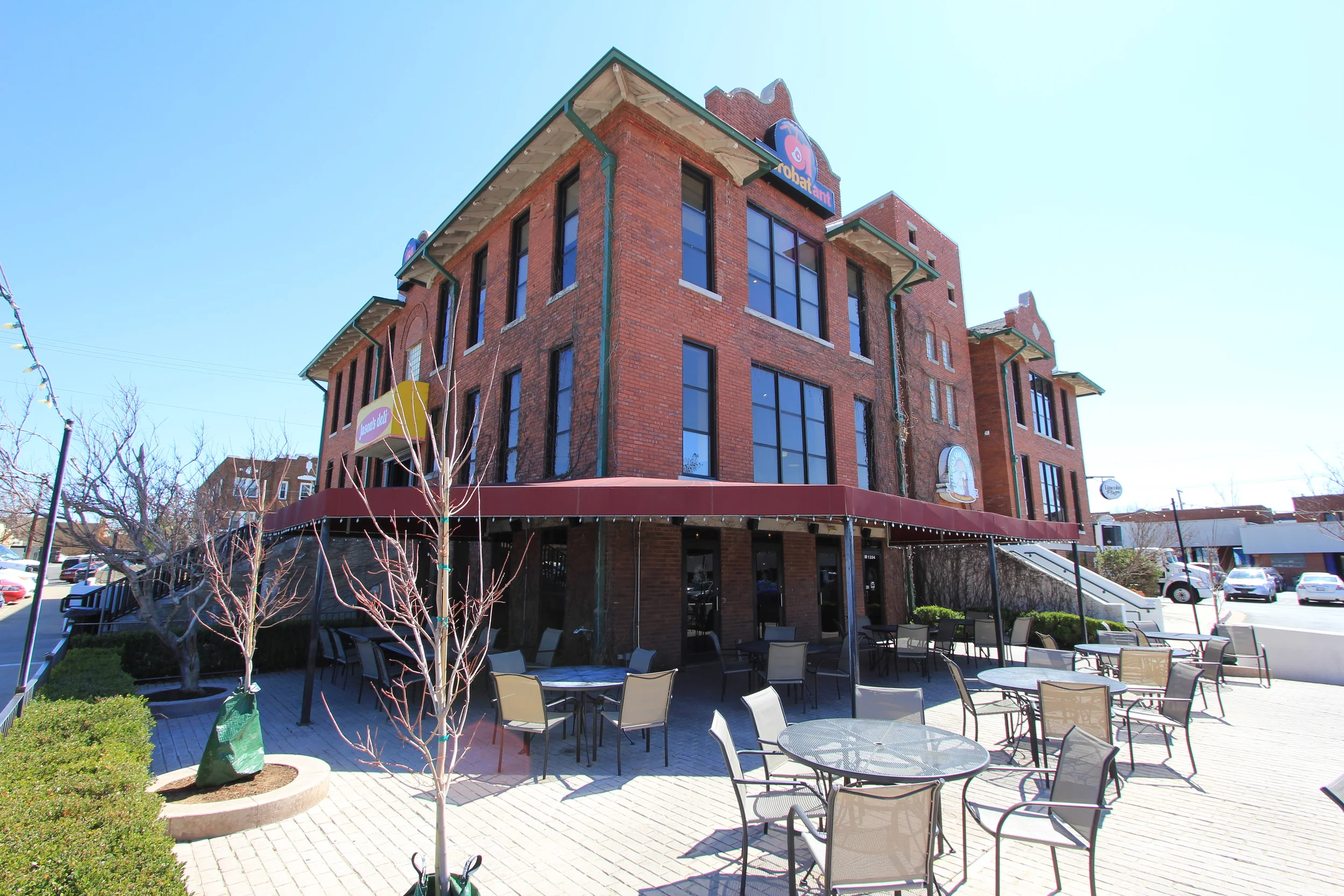 Lincoln Plaza - Tulsa (15th & Peoria)