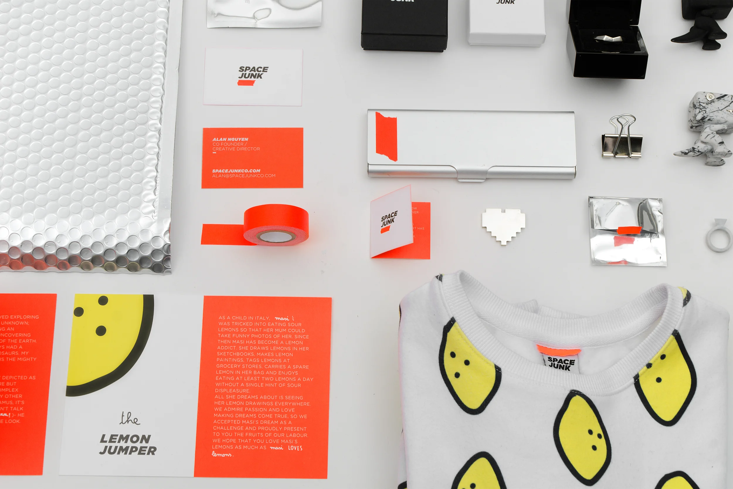 SPACE-JUNK-BRAND-IDENTITY-OVERVIEW-ENRICA-MASI-ALAN-NGUYEN_2015.jpg