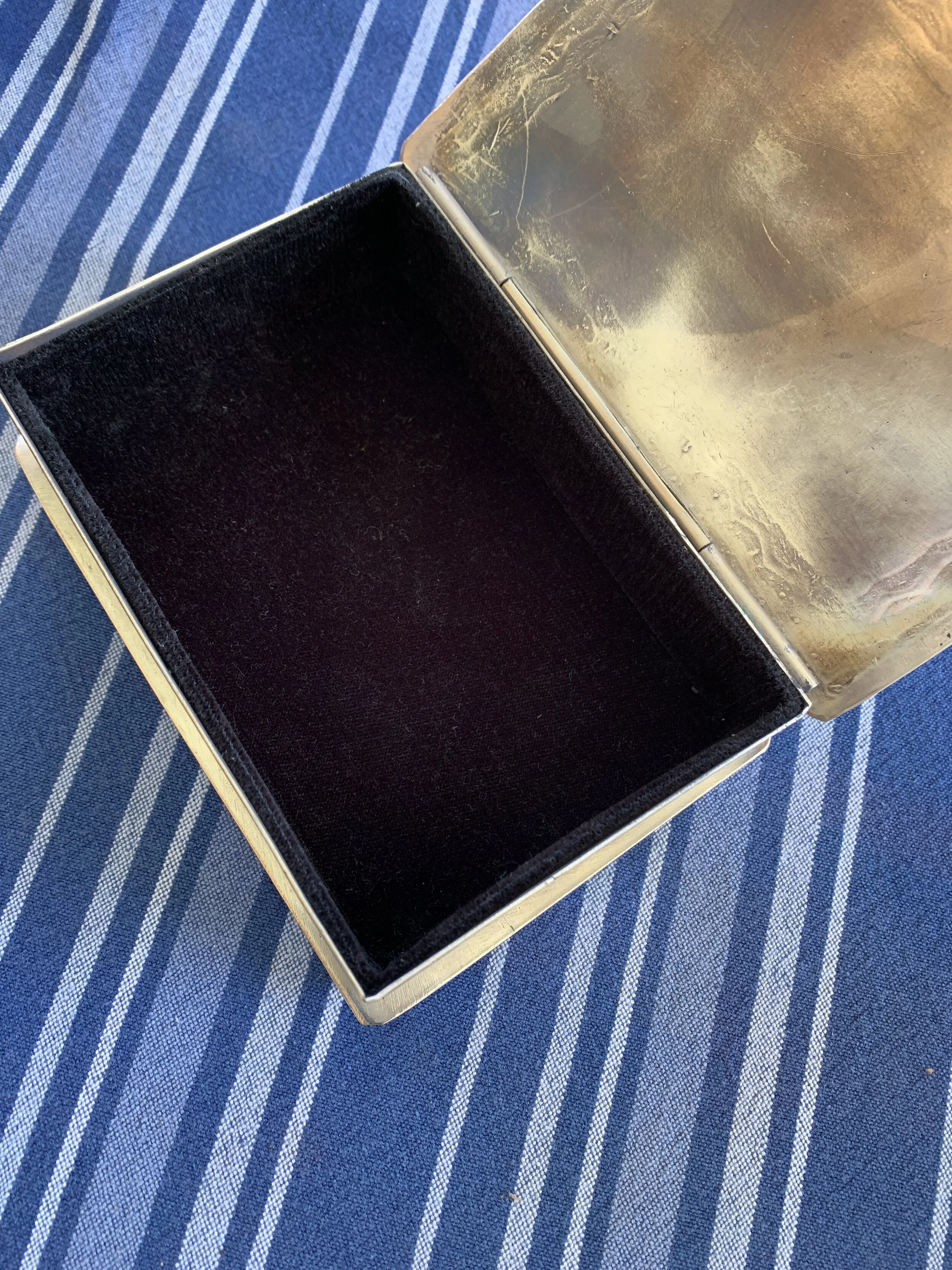 2DF987F3-E9D3-426C-B5C8-793830B7674E