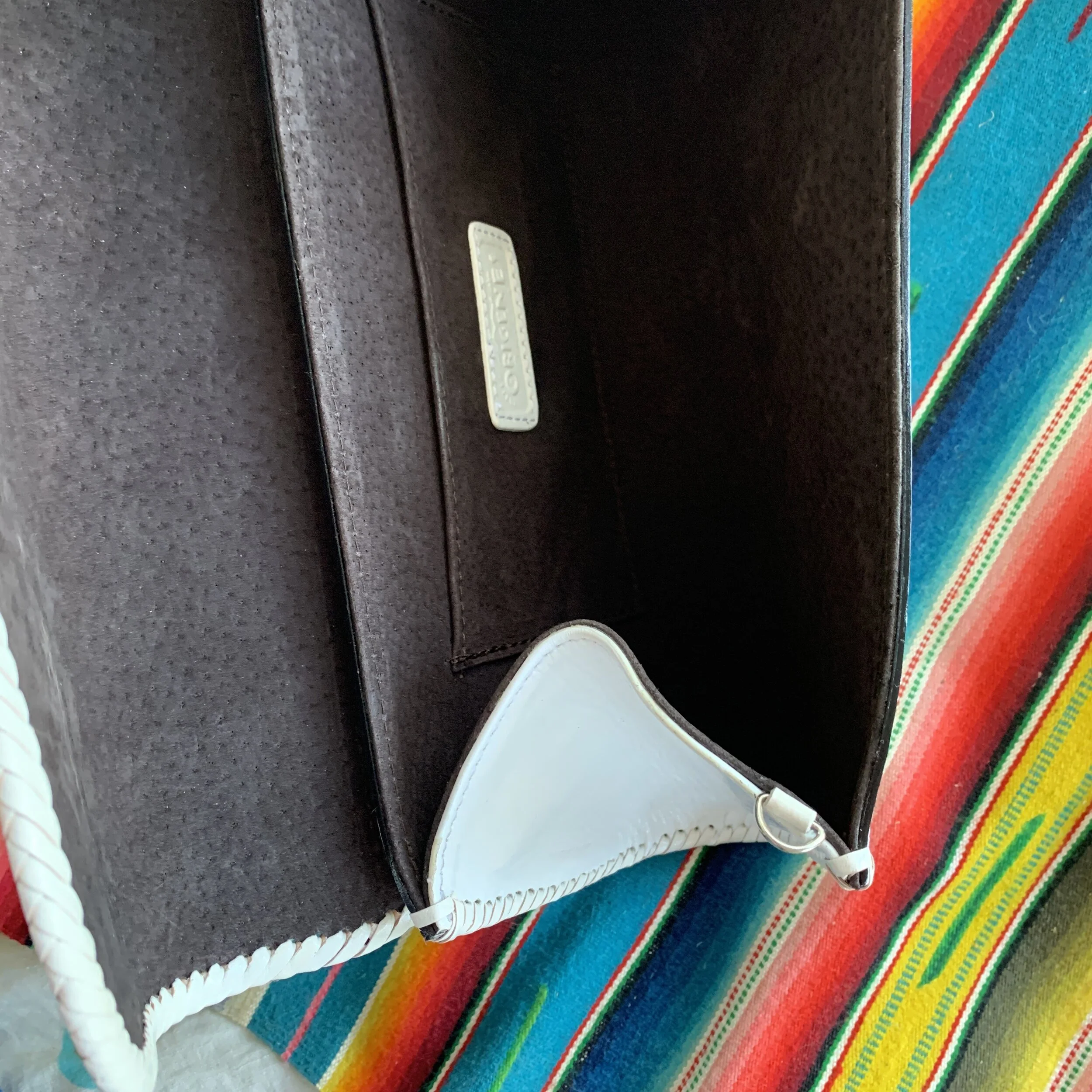 4B32CBC6-2B58-4639-8B06-0CE2EA416C8B