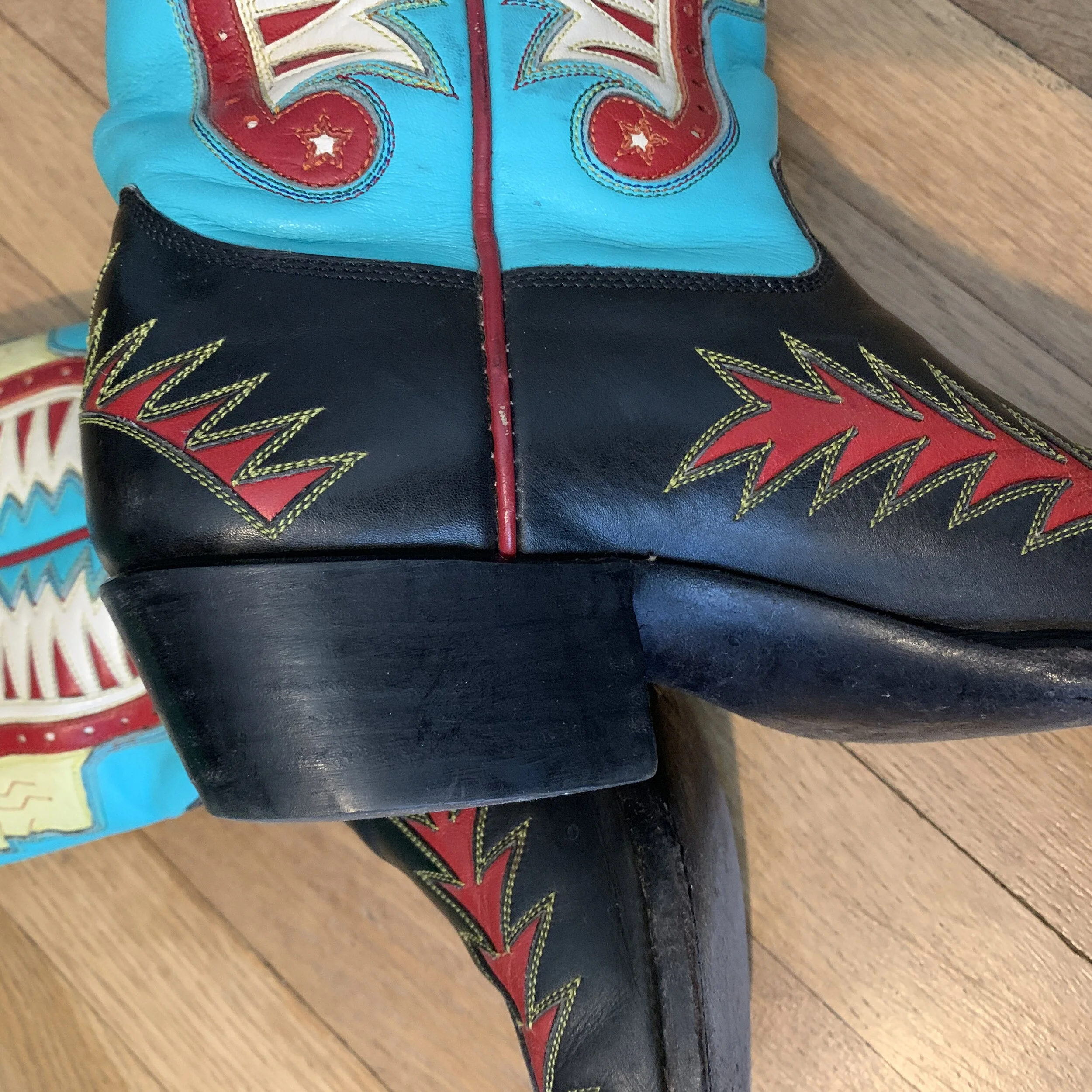 9C5CC4F7-F0B7-41B2-8FFE-E67398291CD2