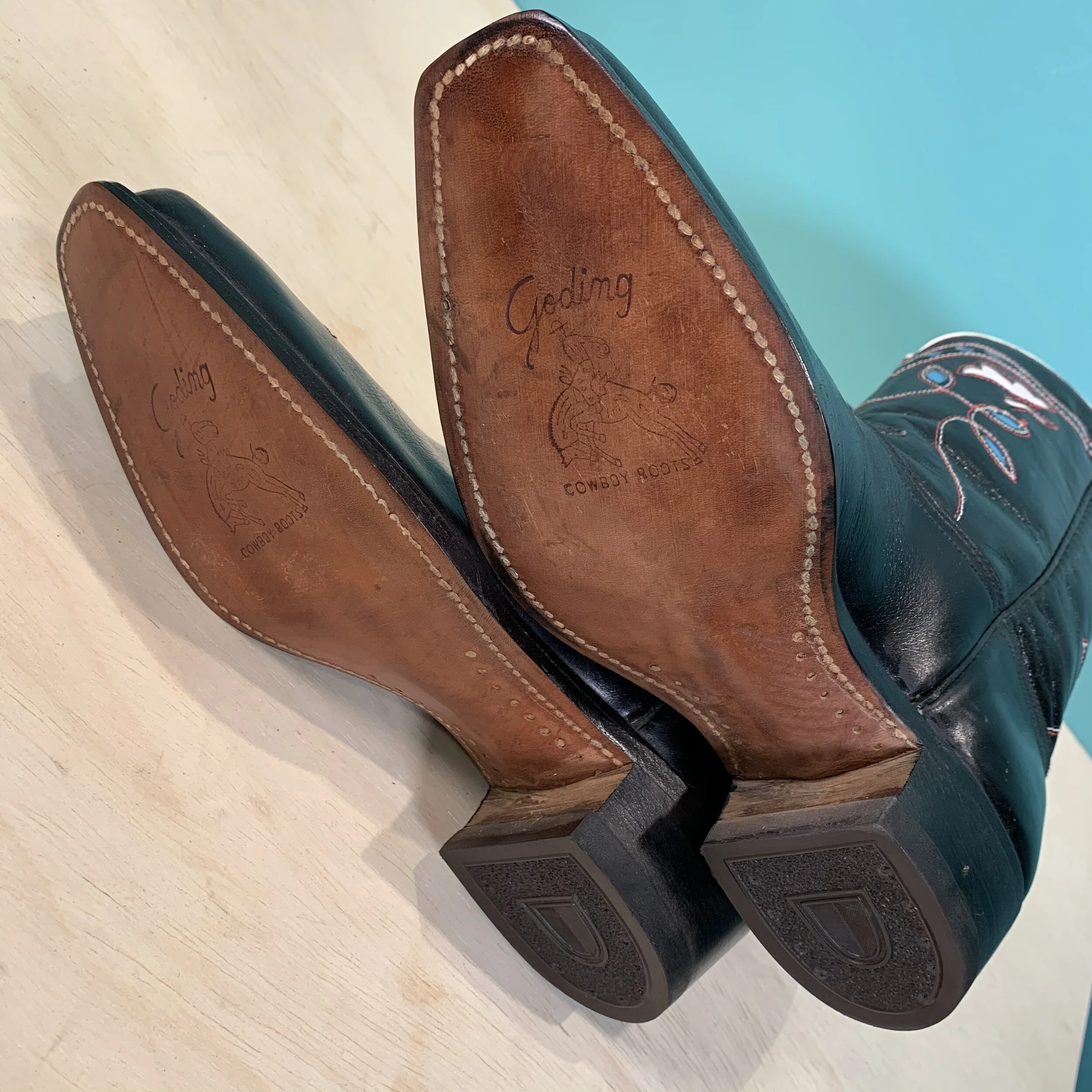 B6F5595C-E31F-4DA1-98E9-E4C5847E2194