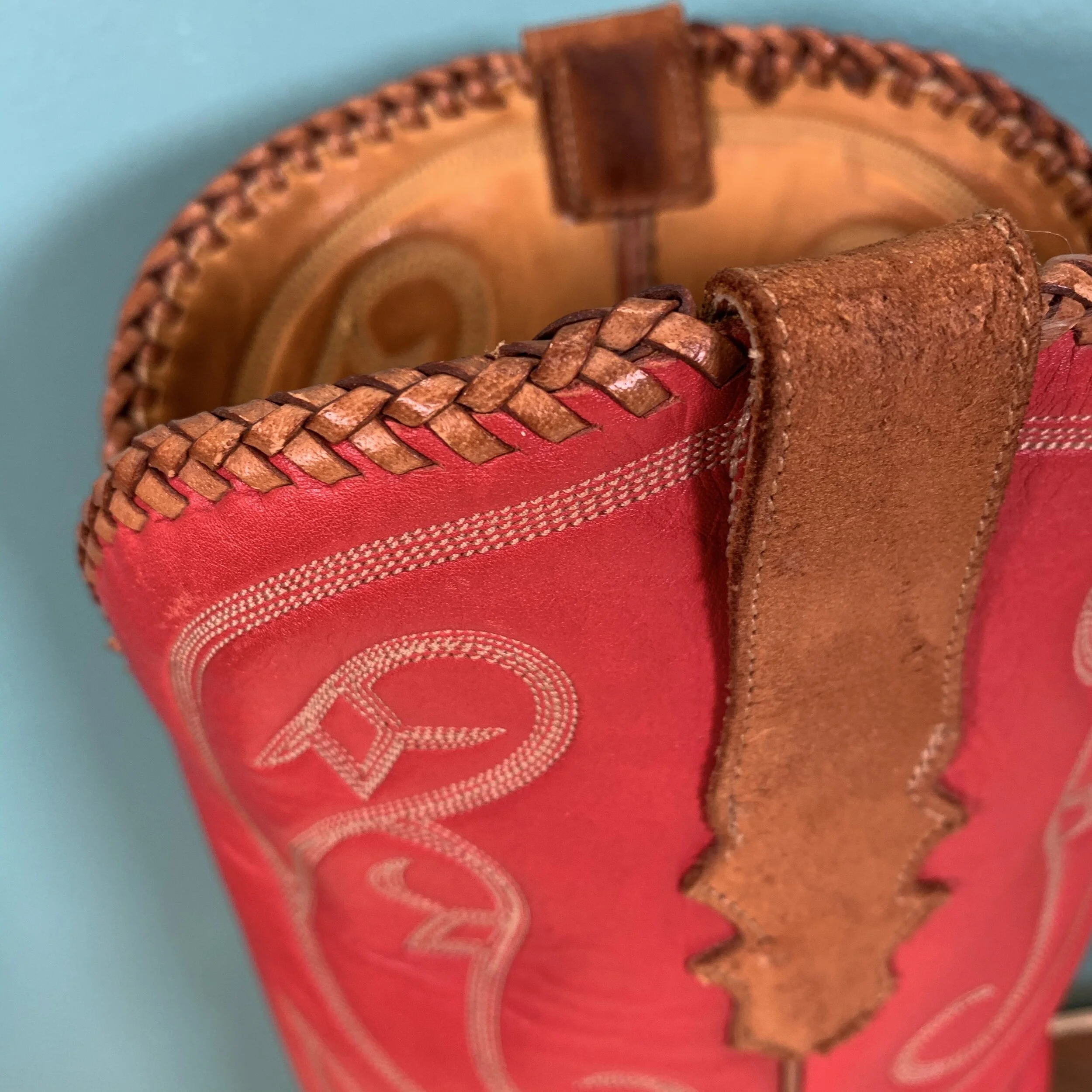 4ADF3F5E-EE2D-4287-AC25-7B9298165E1A