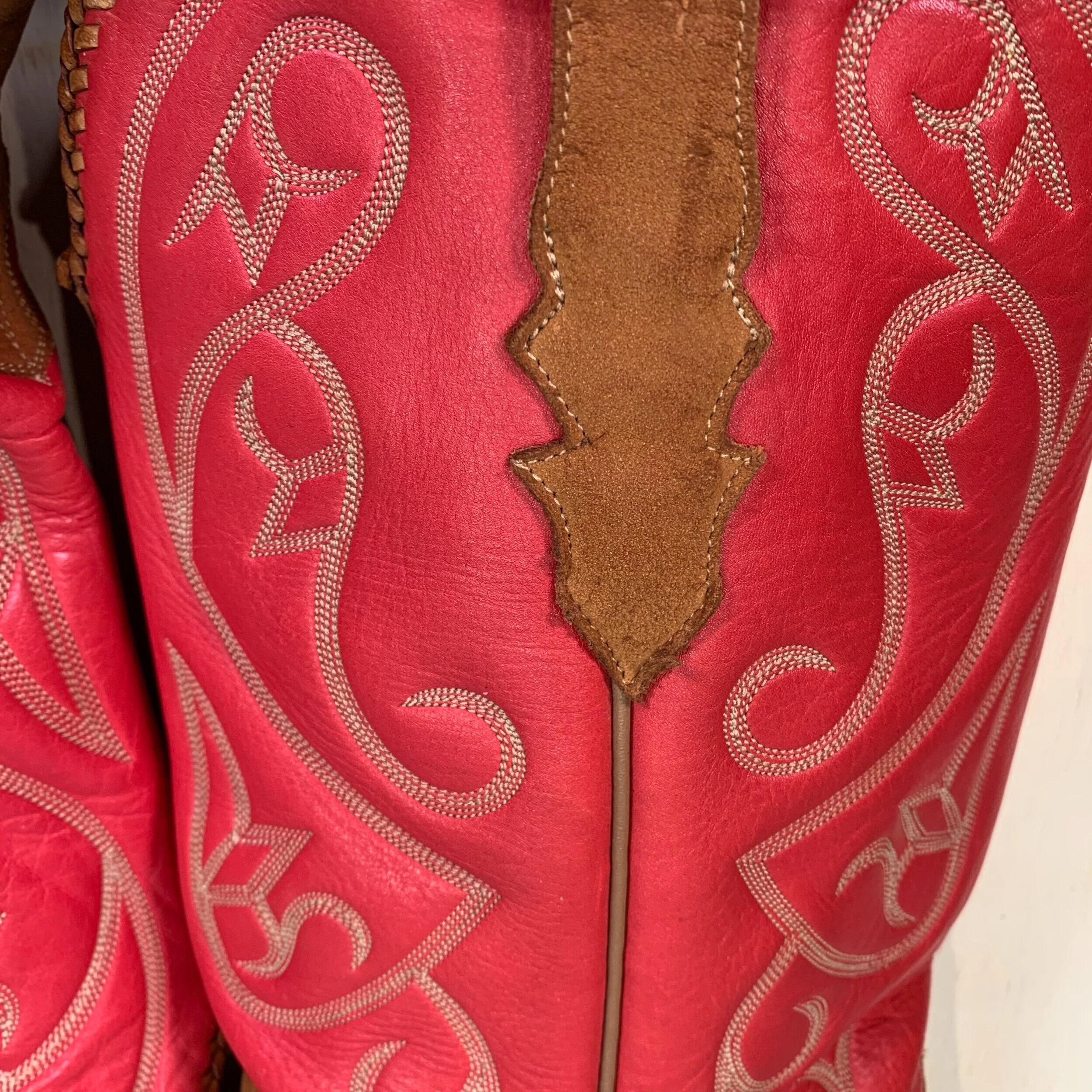 CB618617-FCE2-4959-BB37-0BFC526548E8