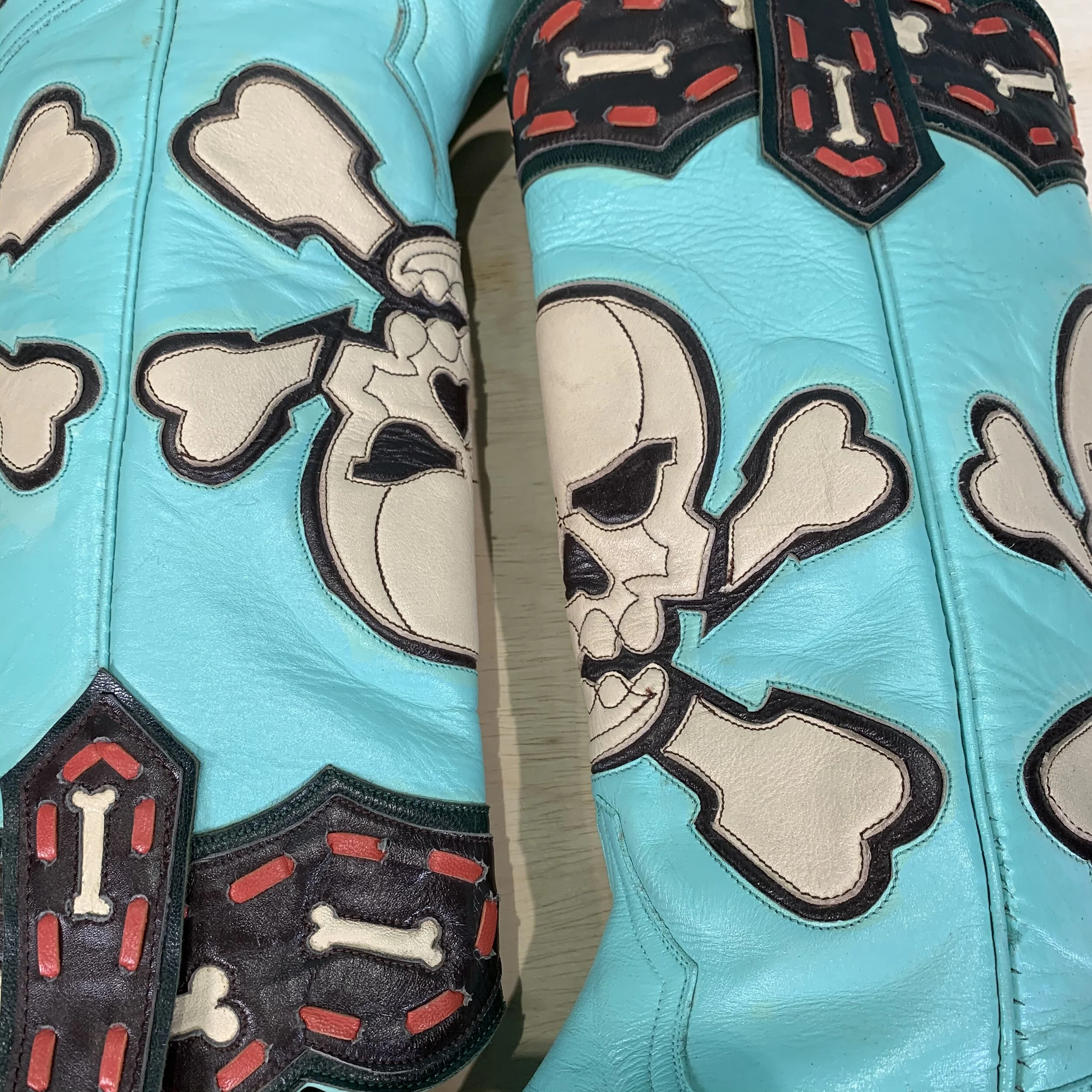 C0D8539D-9F5E-4FC9-A4D0-0E8BE7569135