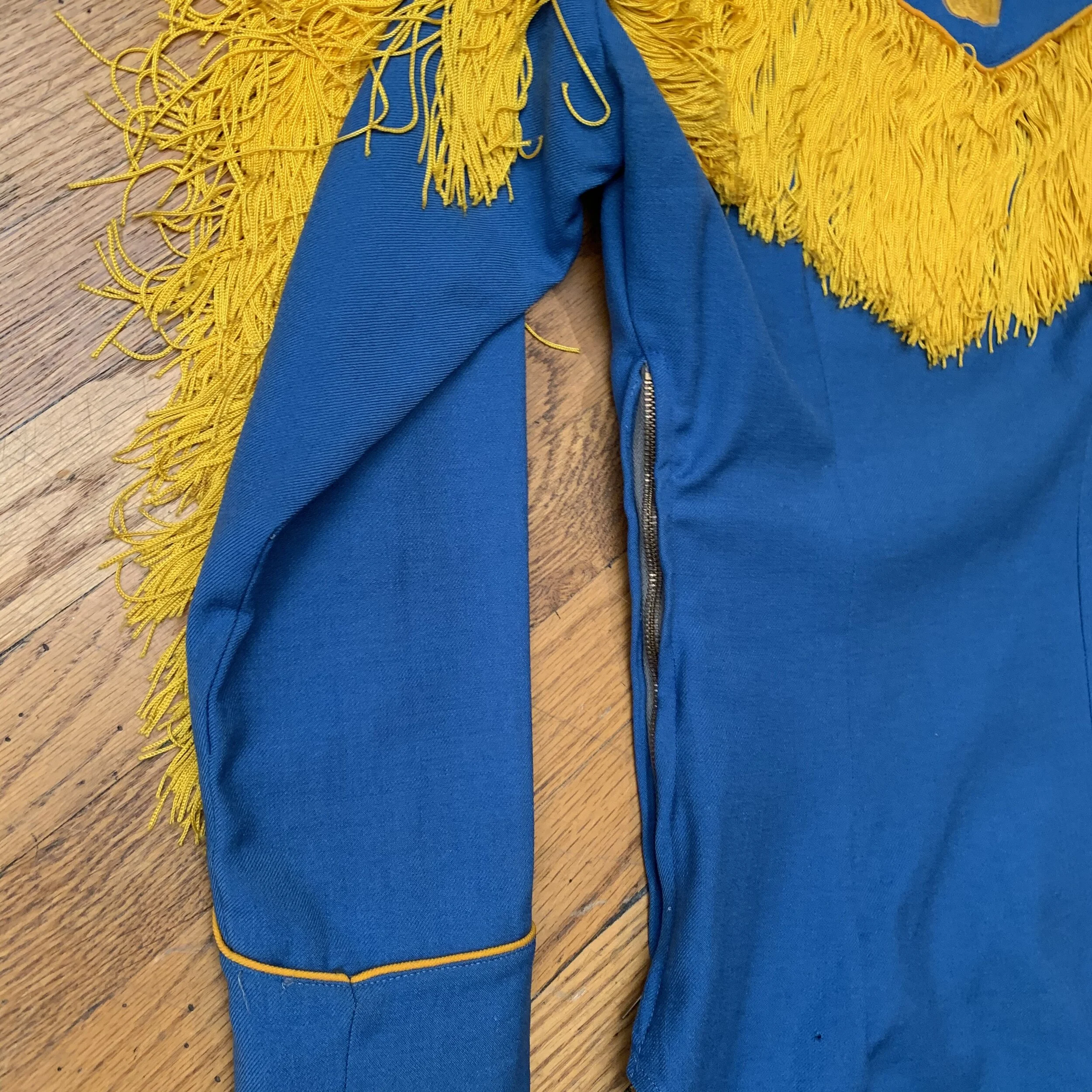 40DC2C22-3196-4529-B5CD-CC356B282D56