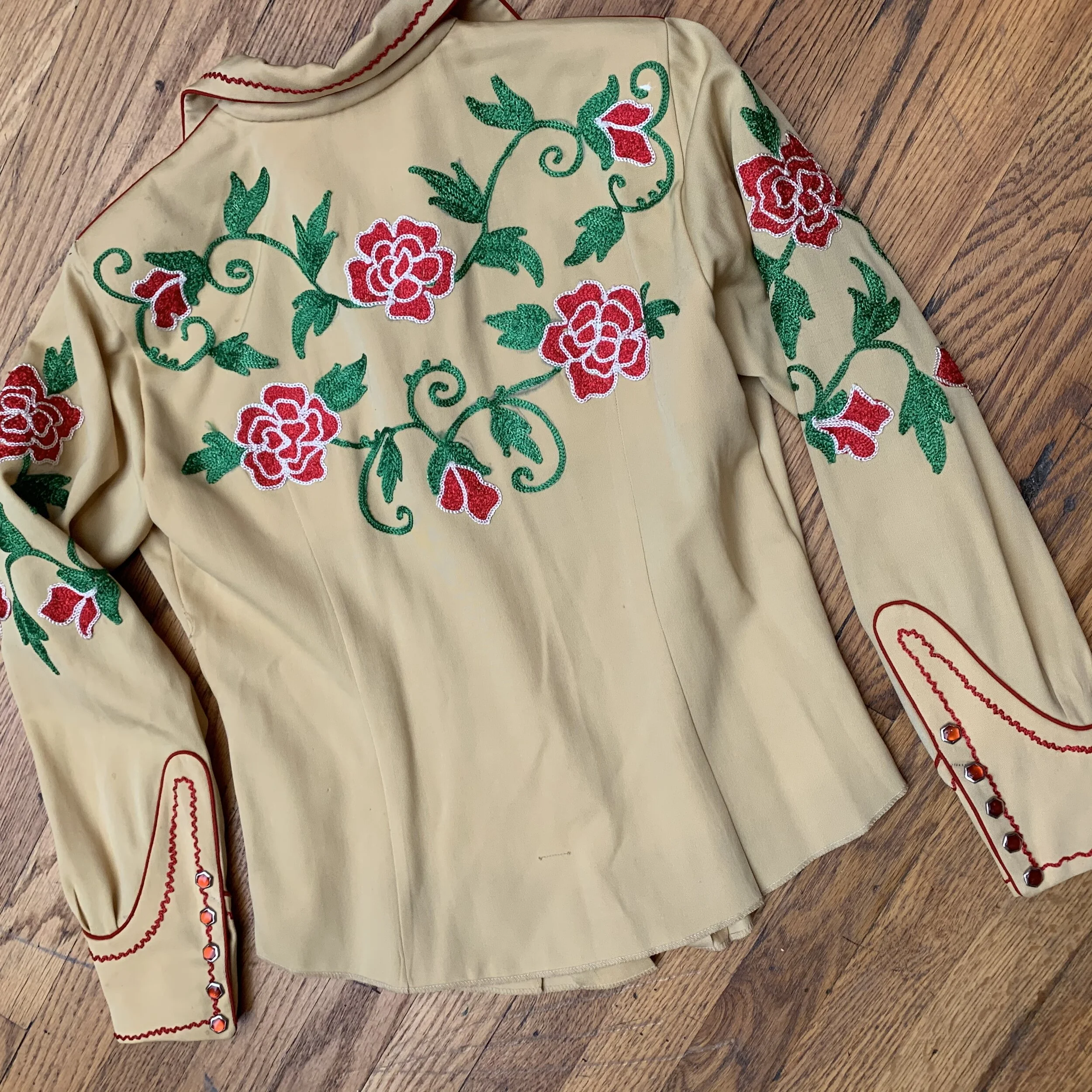 D8FBF0AF-5D1F-41B5-8C4B-99E7CBEA9E10