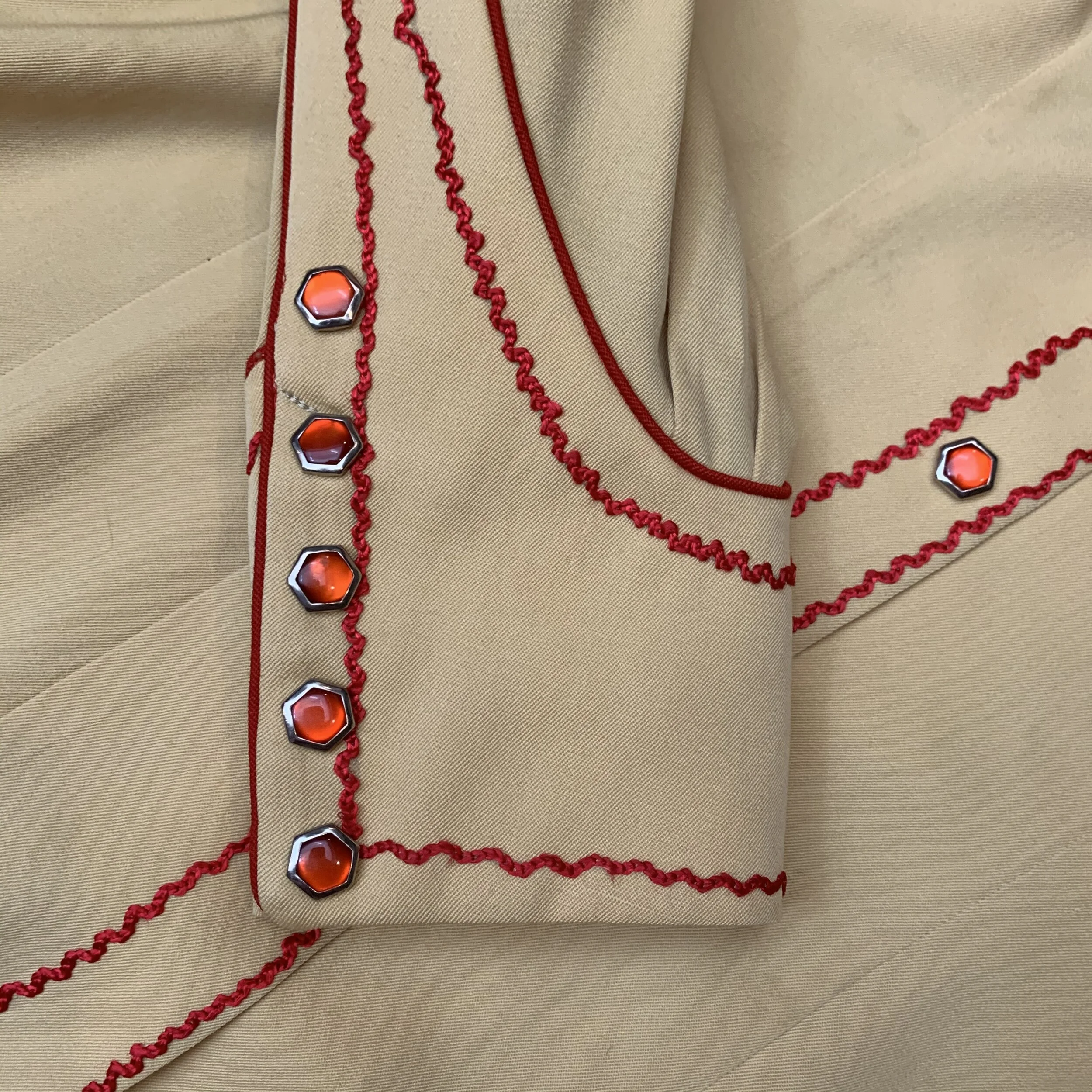 EEBFE3C8-5DE4-4E42-B50F-3FD3BFF2F60F