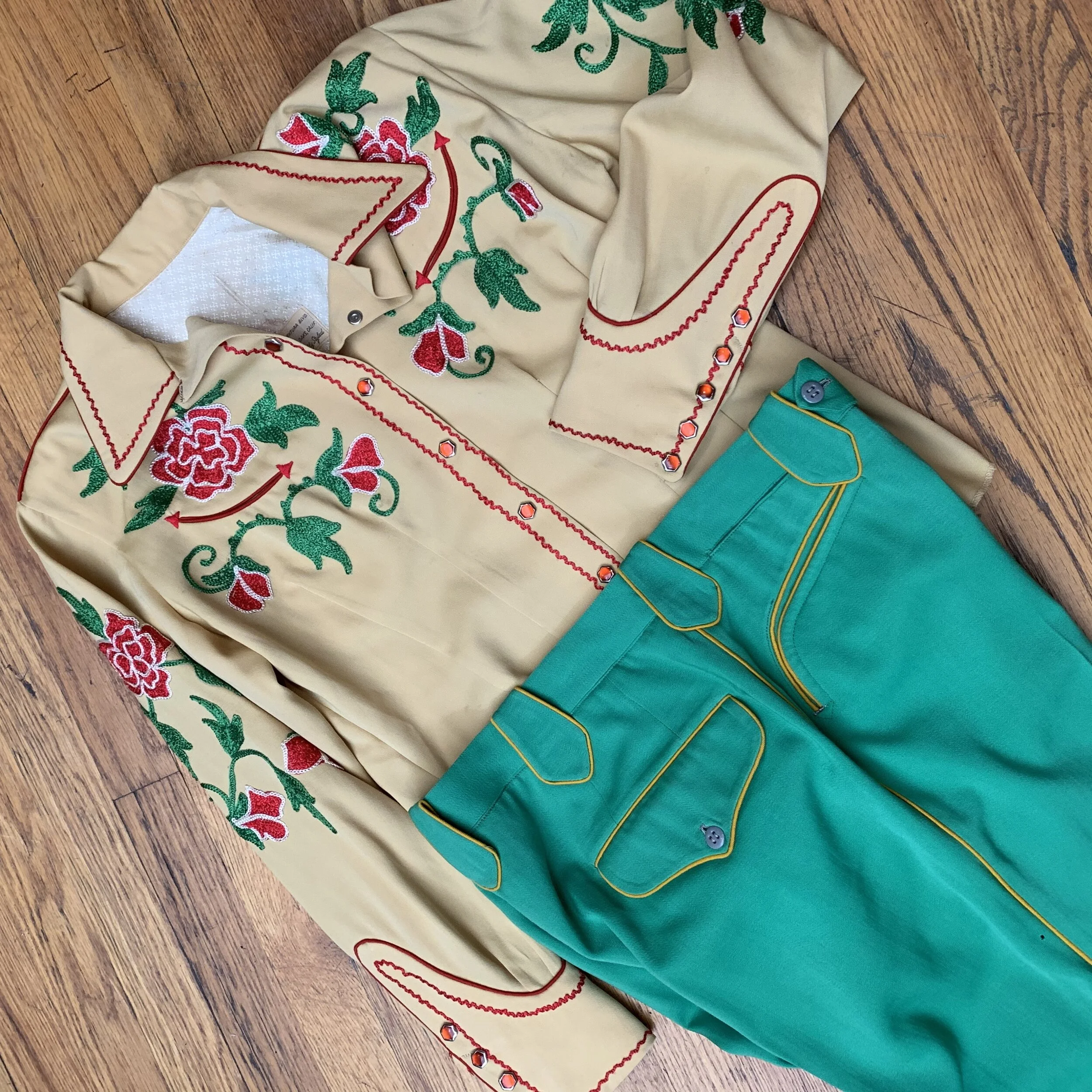 56670983-97C9-4F66-8E87-4EC33F808025