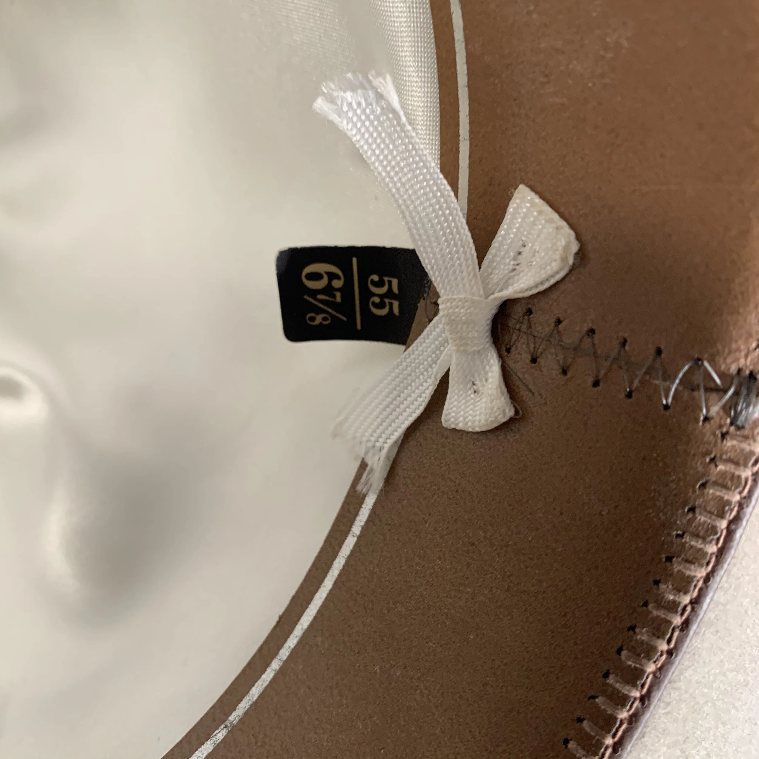 00E2263A-FD84-45D4-ABB0-C79ADFE65398