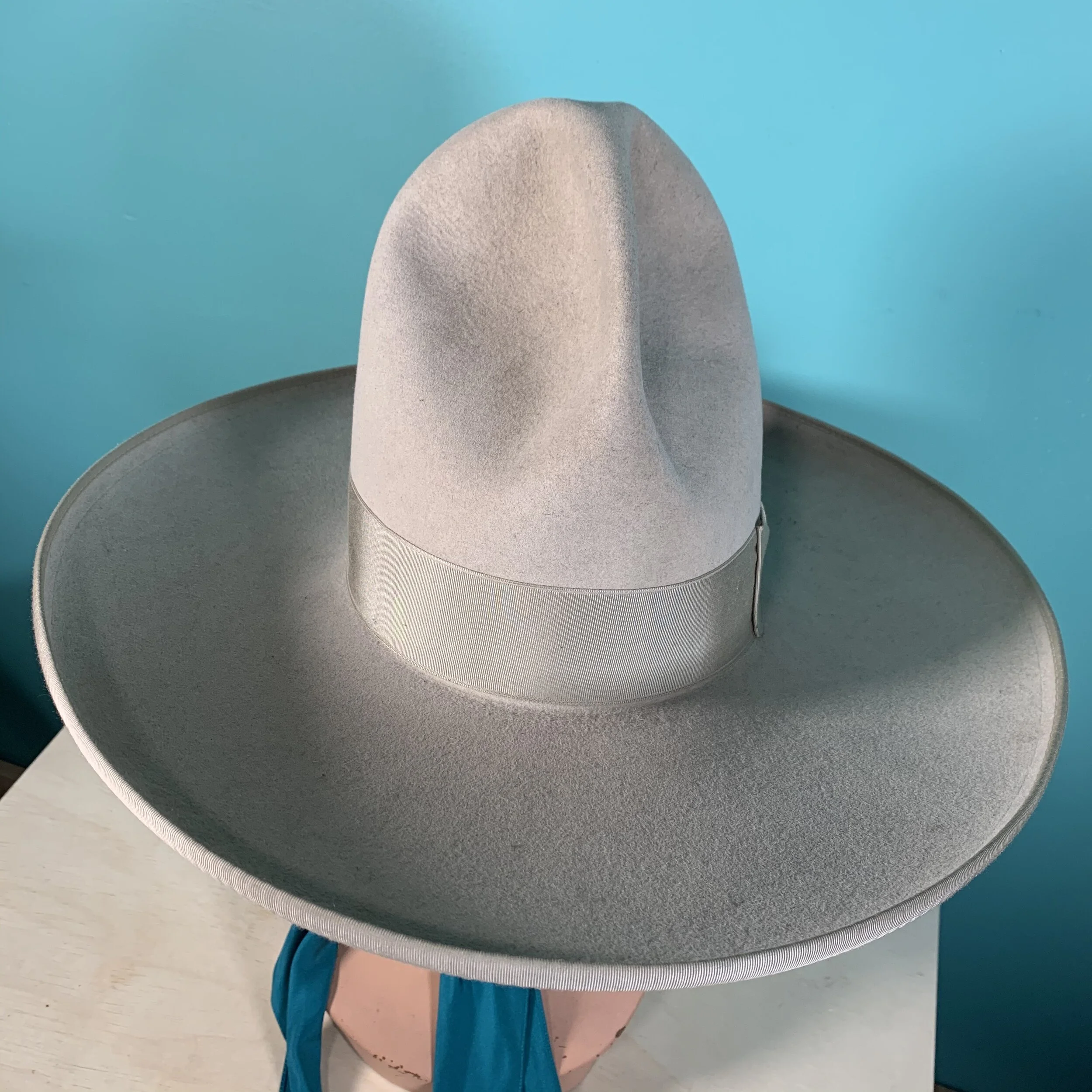 7FA1D0D6-2744-4E71-AAE1-3B3A8E9A823A