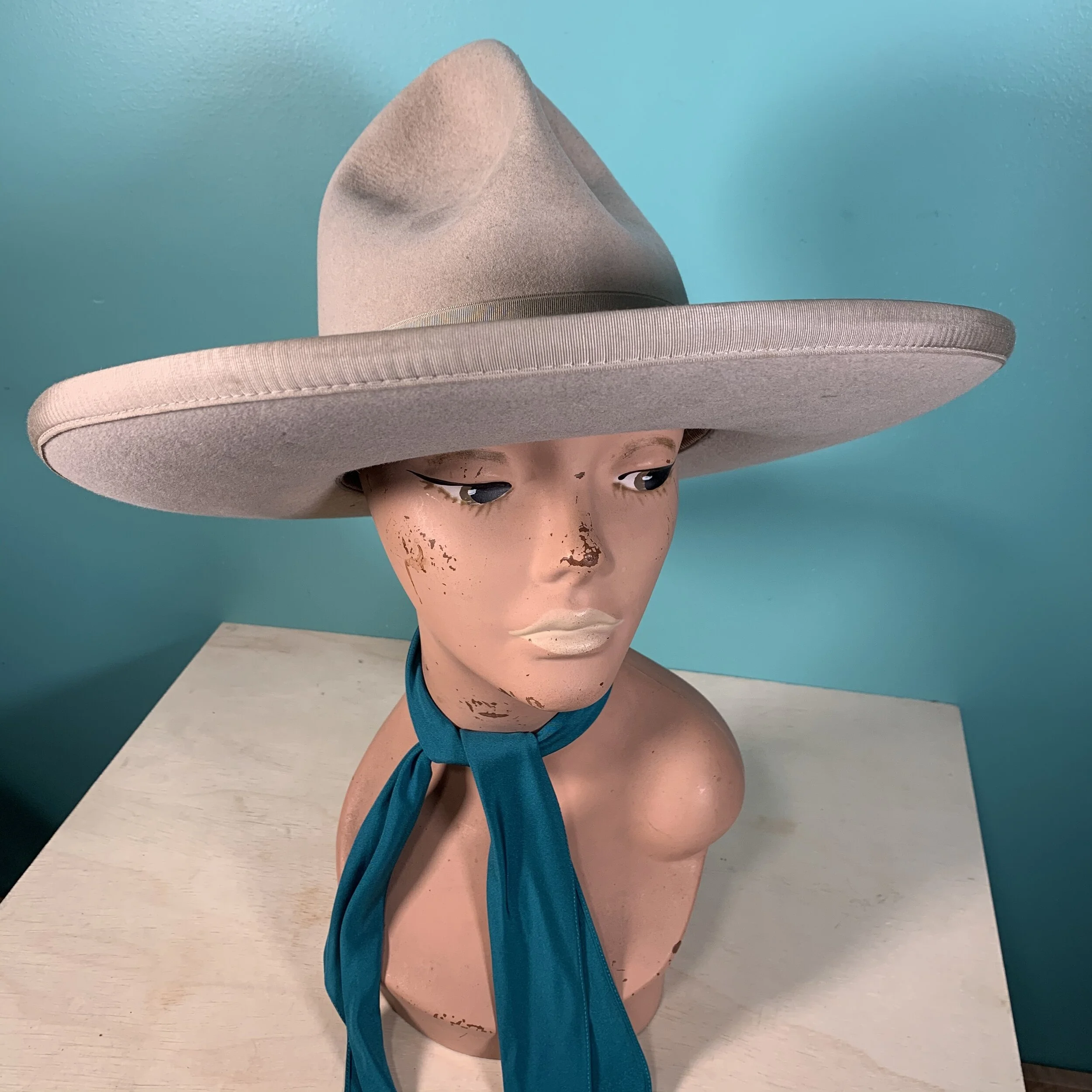 721C5B4A-F39B-4E6E-89AA-95C2A347EB86