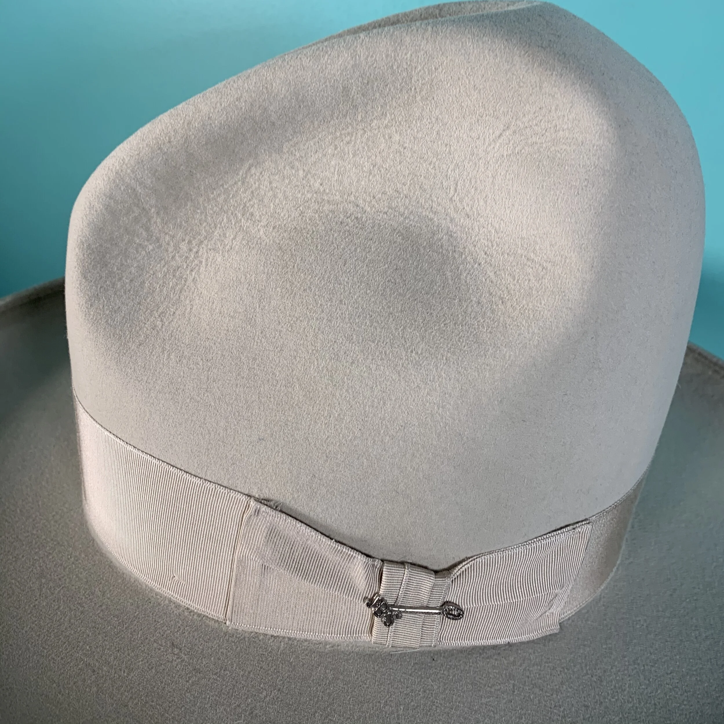 FA23BB90-EA74-4D88-B87C-58C45E0235C6