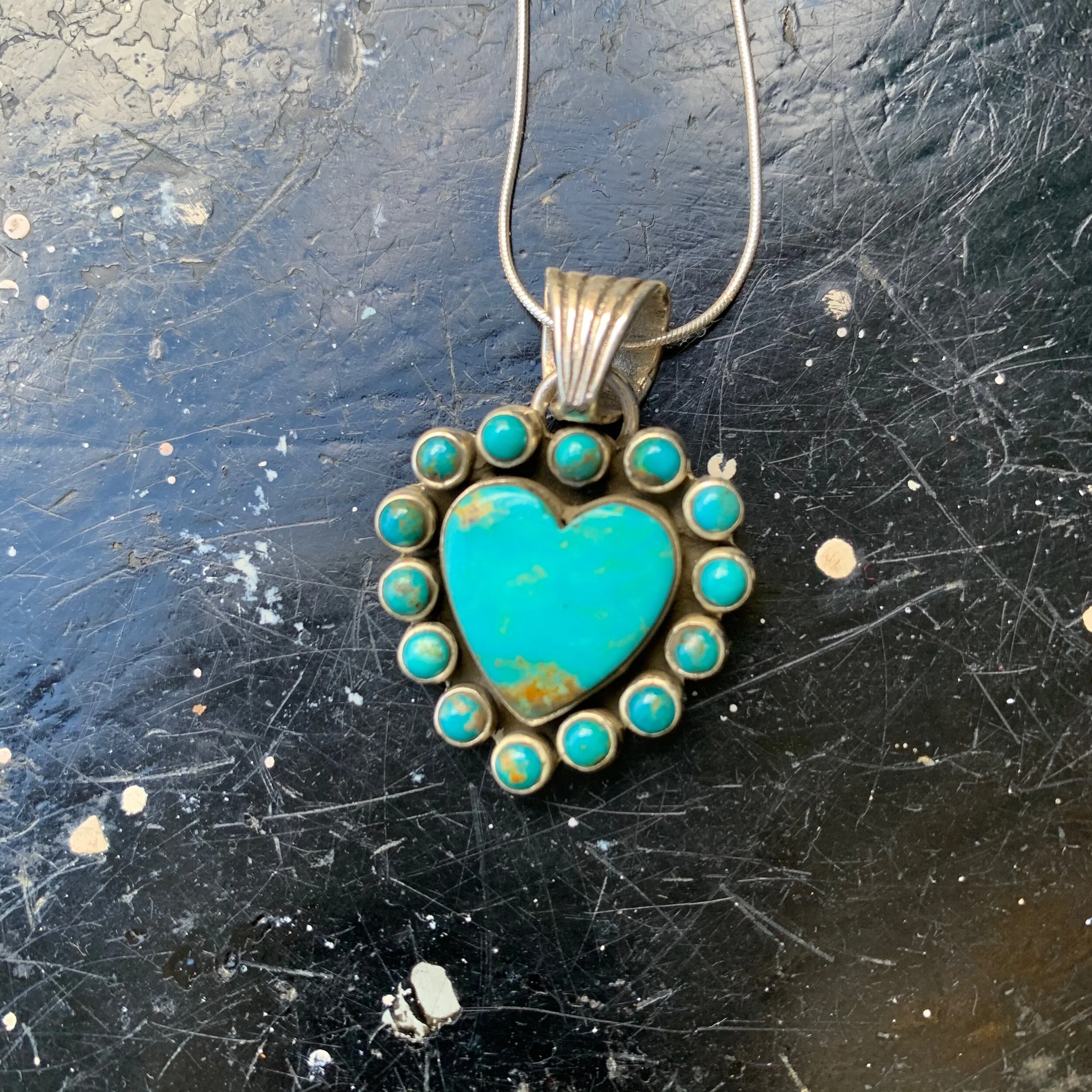 05B2B49D-8C12-44E6-B364-E42C77AADE60