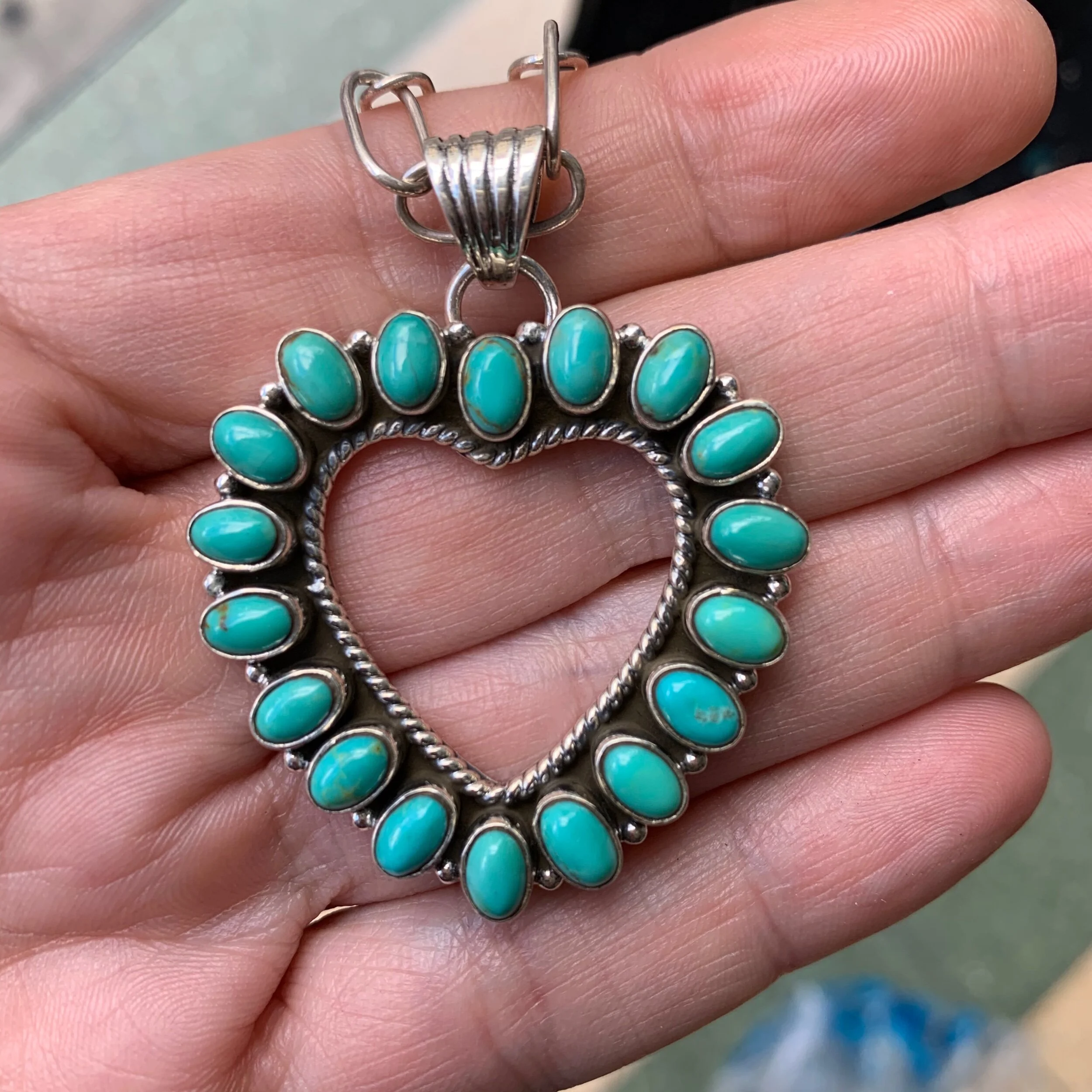 2AE4A237-1341-4679-86CF-7B63F3CCDE2B