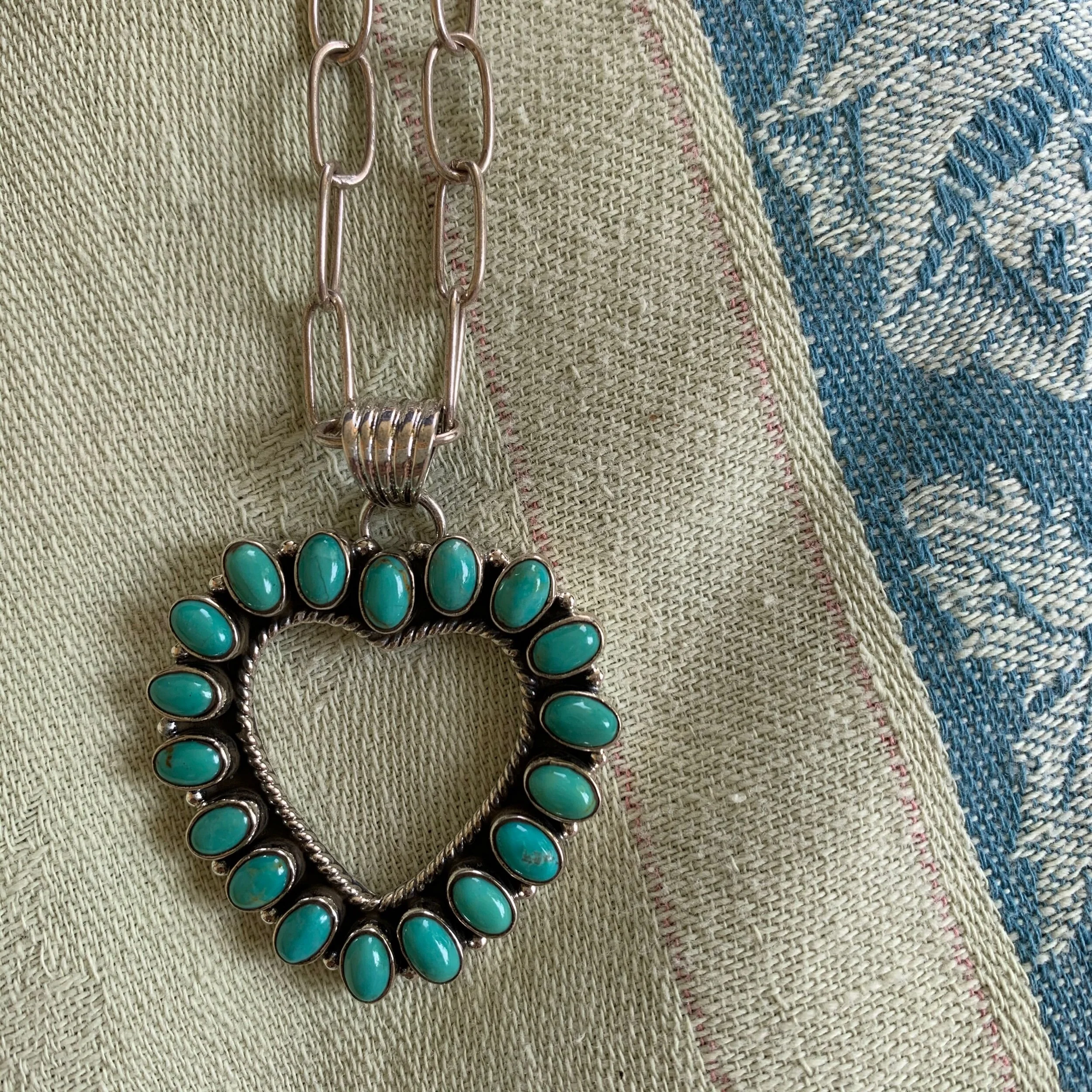 79476CE0-FF14-4FB6-B2F5-B470247BE9EF