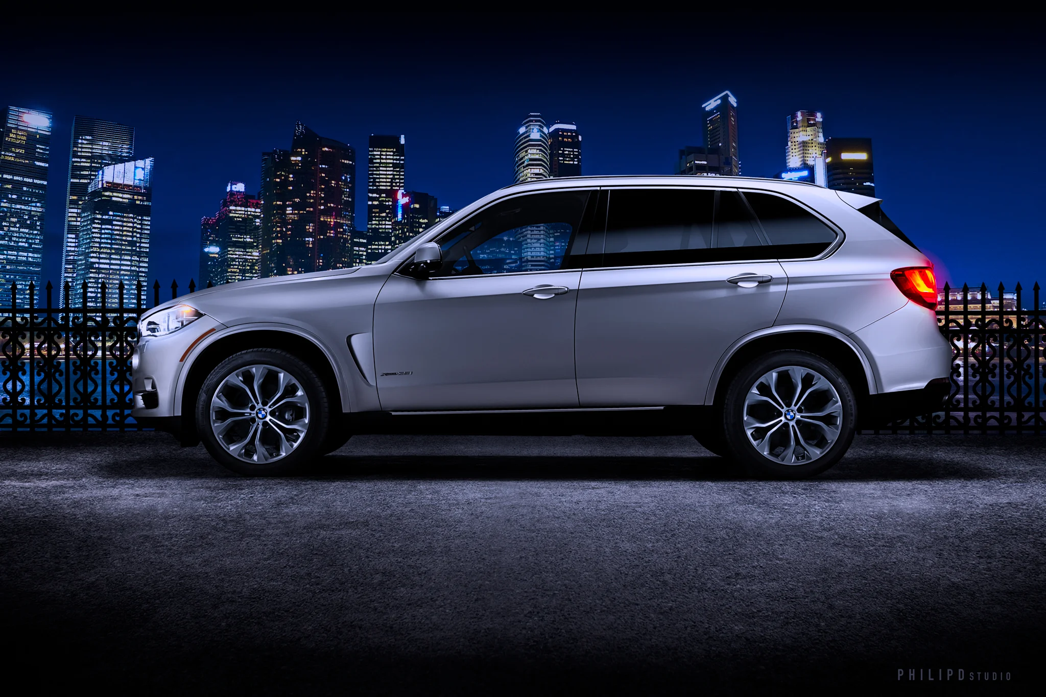 BMW_X5-v2b-SM.jpg