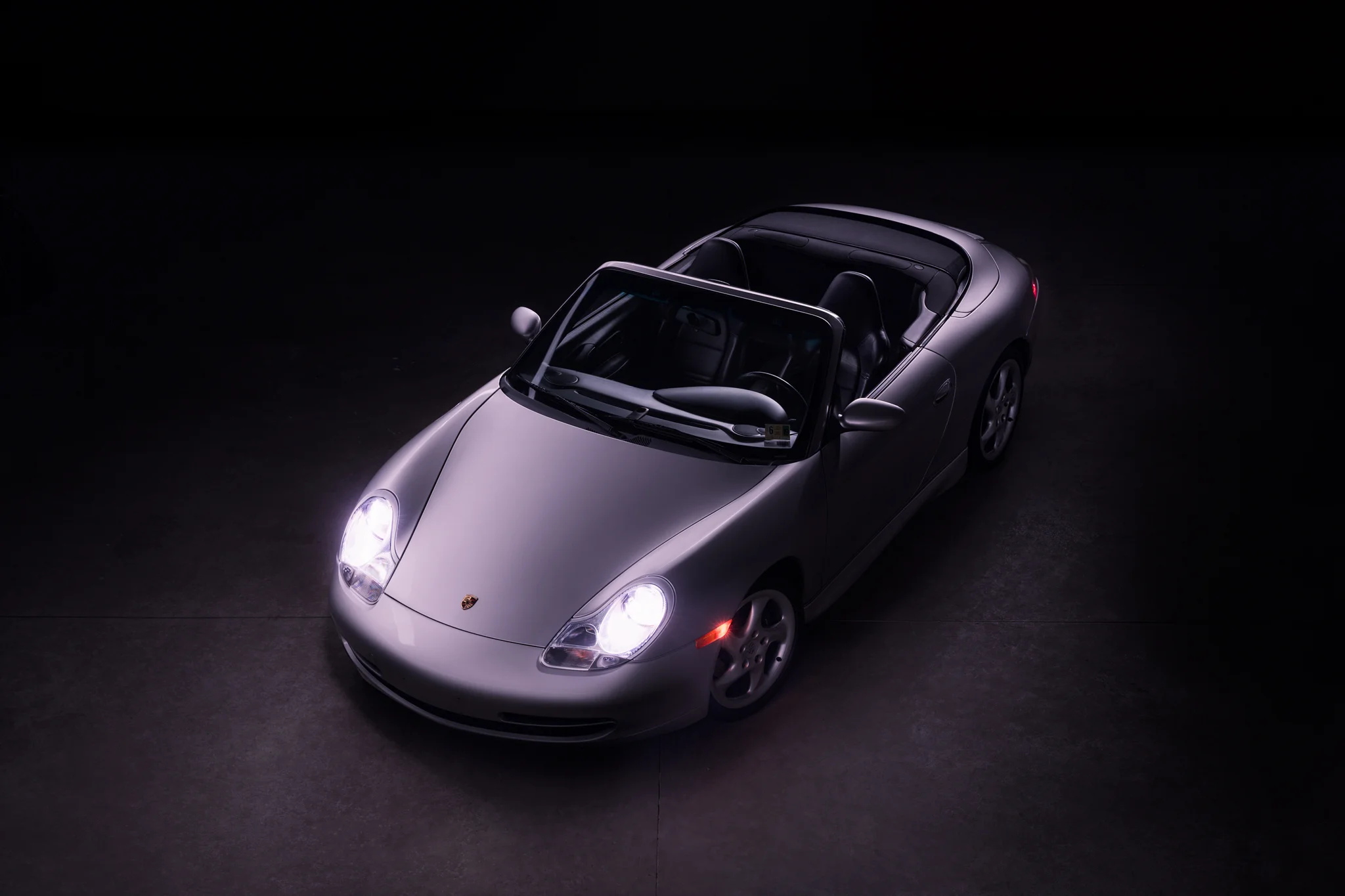 philipdstudio_Porsche_911_Silver-elevated1B-SM.jpg