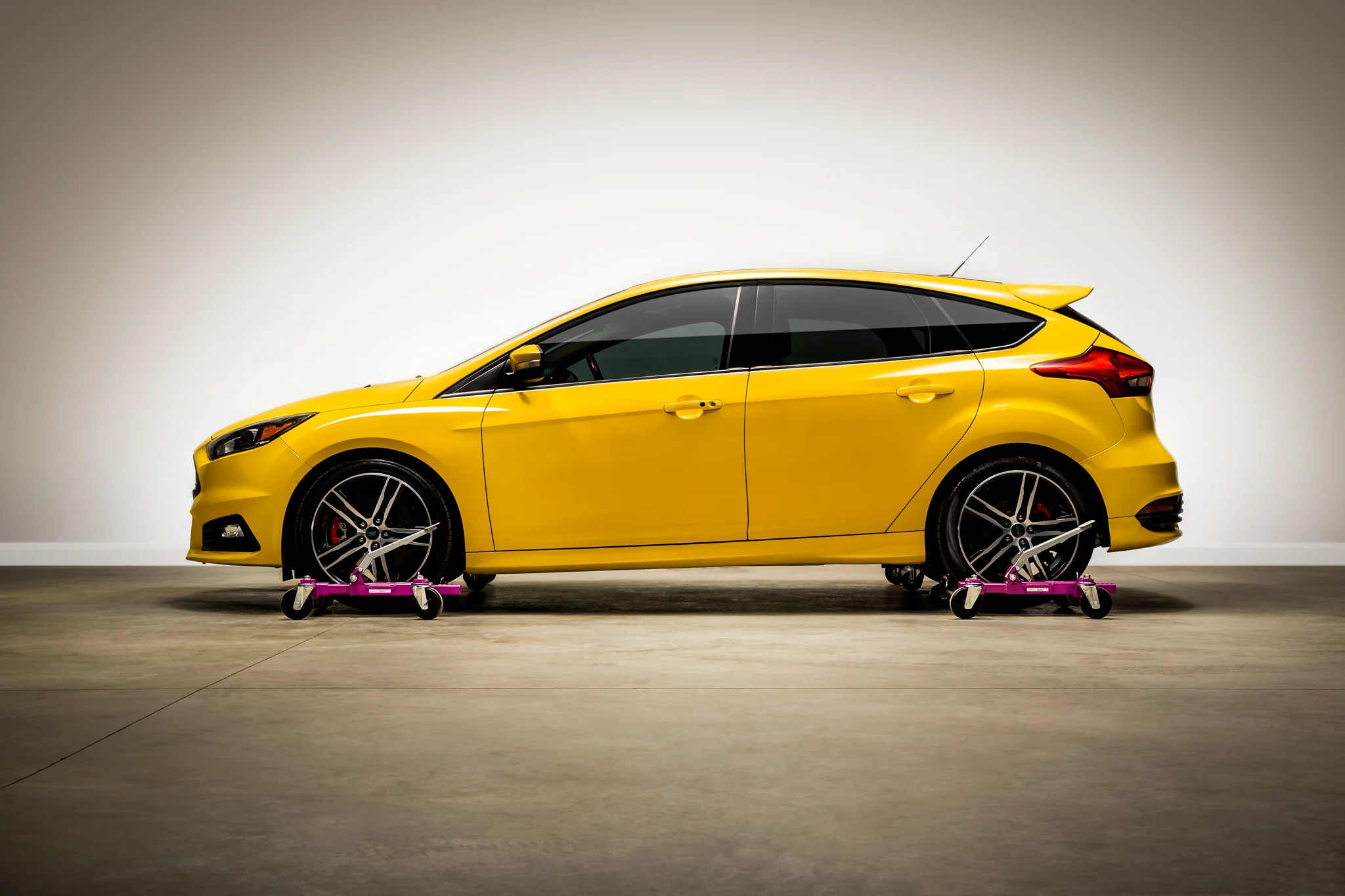 philipdstudio_ford_focus-GOJACK-SM.jpg