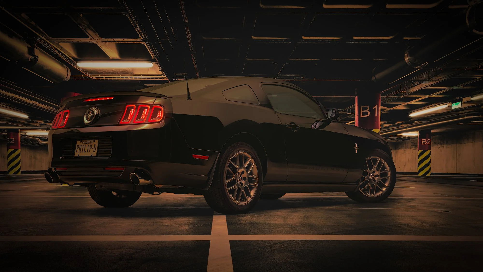 mustang_2013B_rear_3_Quarter-FS.jpg