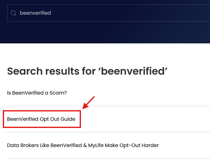 Página de guías de eliminación de DeleteMe con resultados para "beenverified". El segundo resultado es "BeenVerified Opt Out Guide". Se ha resaltado con un recuadro rojo y una flecha roja.