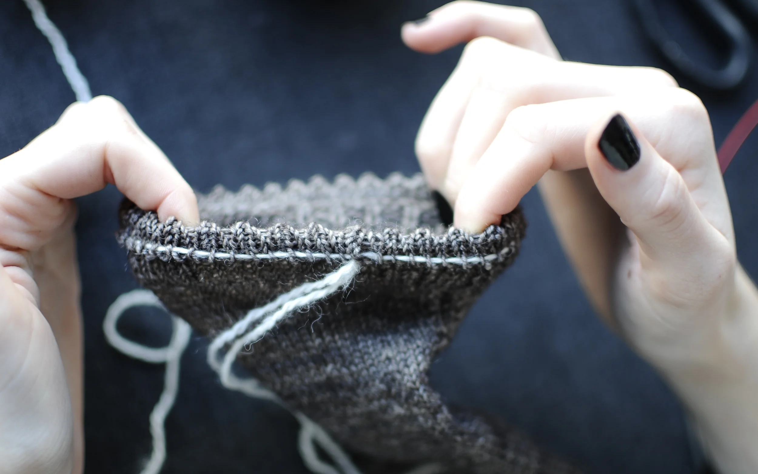 1. Start by giving the cuff a little stretch. This should make Yarn B fairly easy to see. 