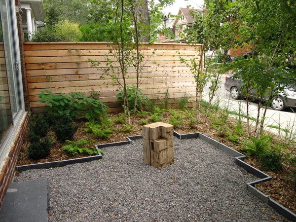 Riverdale---Victor-Ave.-garden-feature.jpg