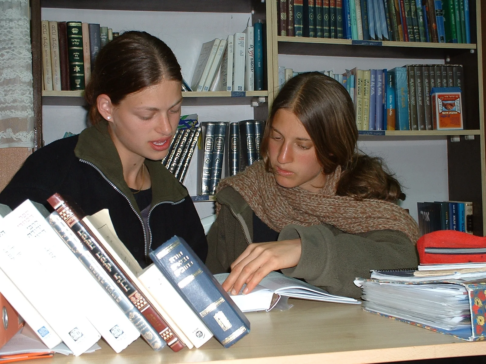 The_students_a_Midreshet_Shilat.jpg