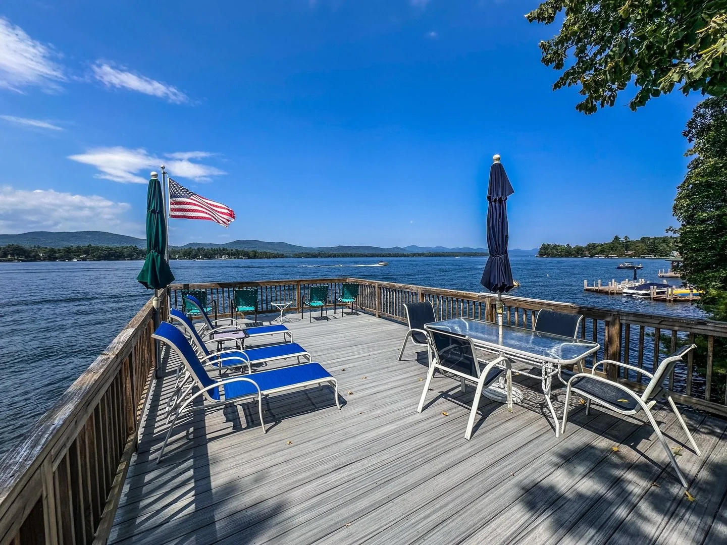 🌅 NEW LAKEFRONT RENTAL ON LAKE GEORGE 🌊

Just hitting the market &mdash; Heron Hollow Lake House in beautiful Cleverdale, NY! This classic Lake George lakefront retreat offers the perfect mix of comfort, charm, and unbeatable views.

🐾 Dog friendl