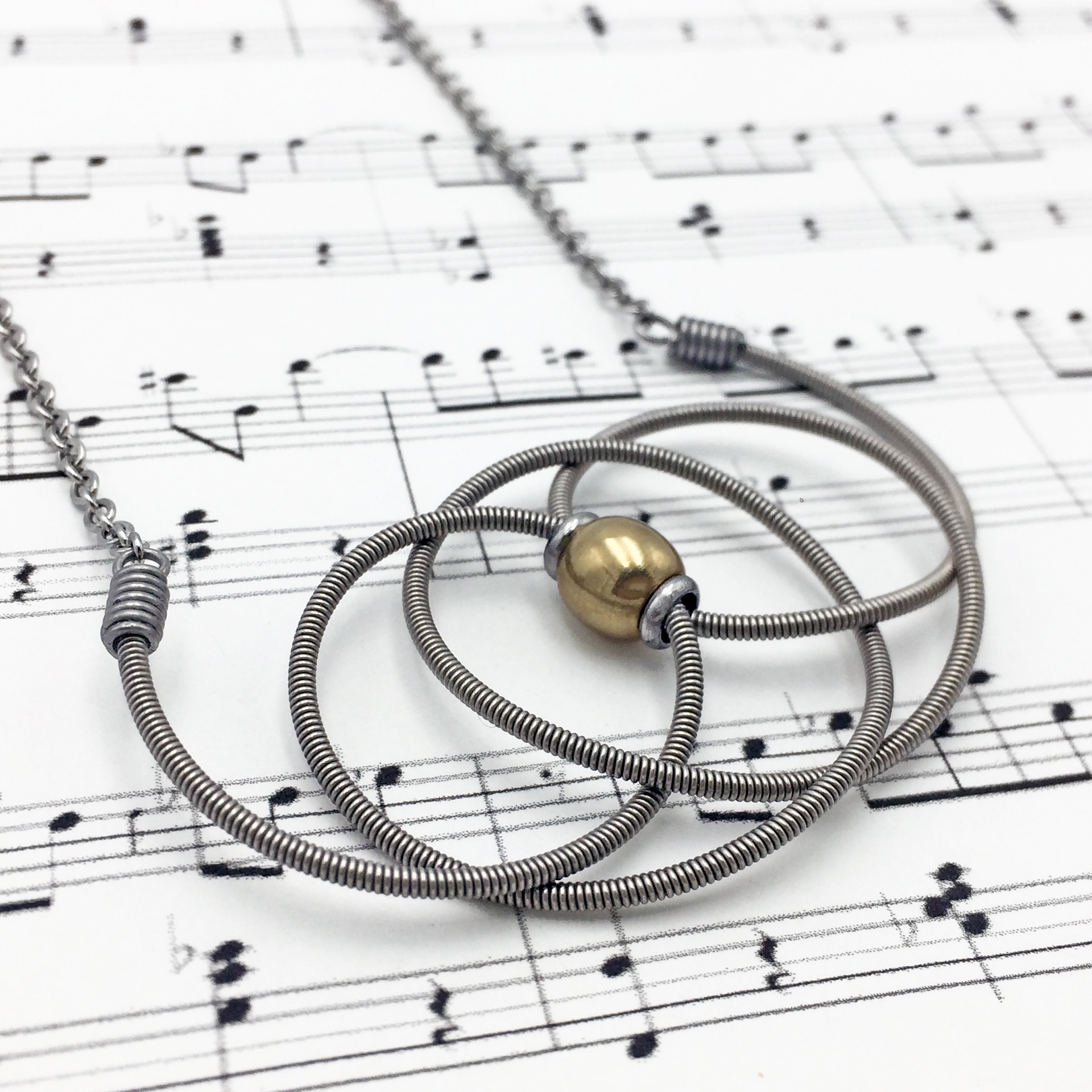 loop-brass-1920.jpg