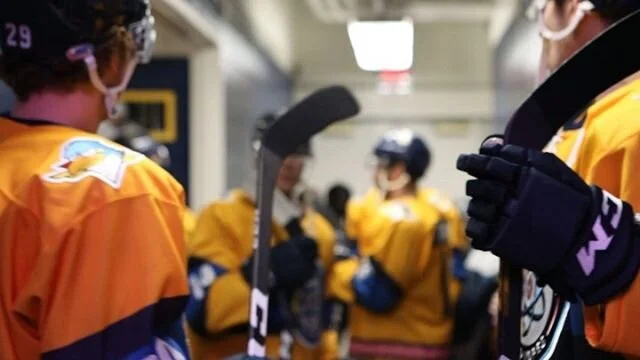 Since the birds looked so good in yellow I wanted to share a clip gallery from our game as the isotopes #Springfield #isotopes #thunderbirds #thunderbirdsahl #hockey #icehockey #lukebox17 #lukeboxcreative