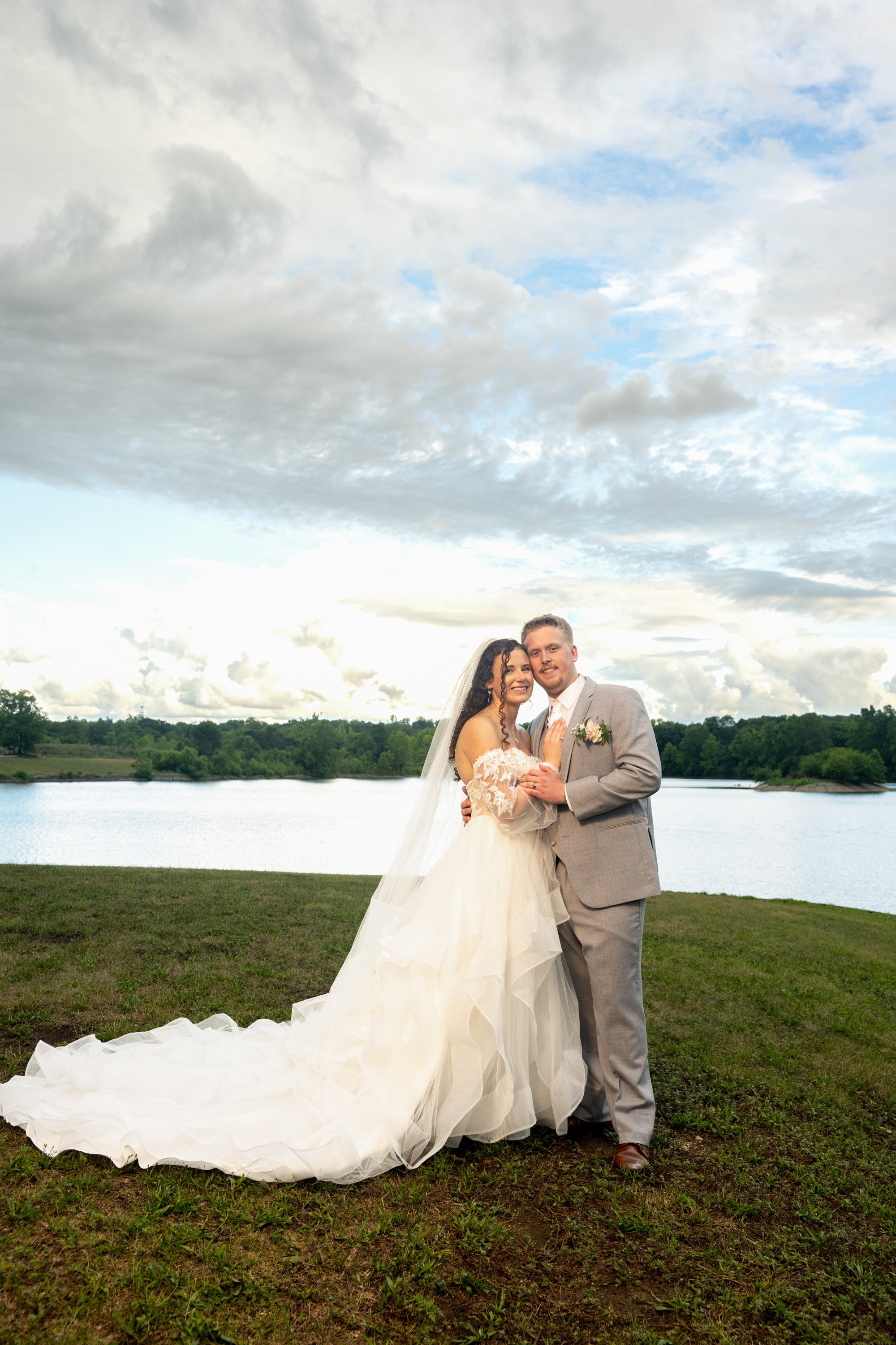 bride and groom at lake lyndsay