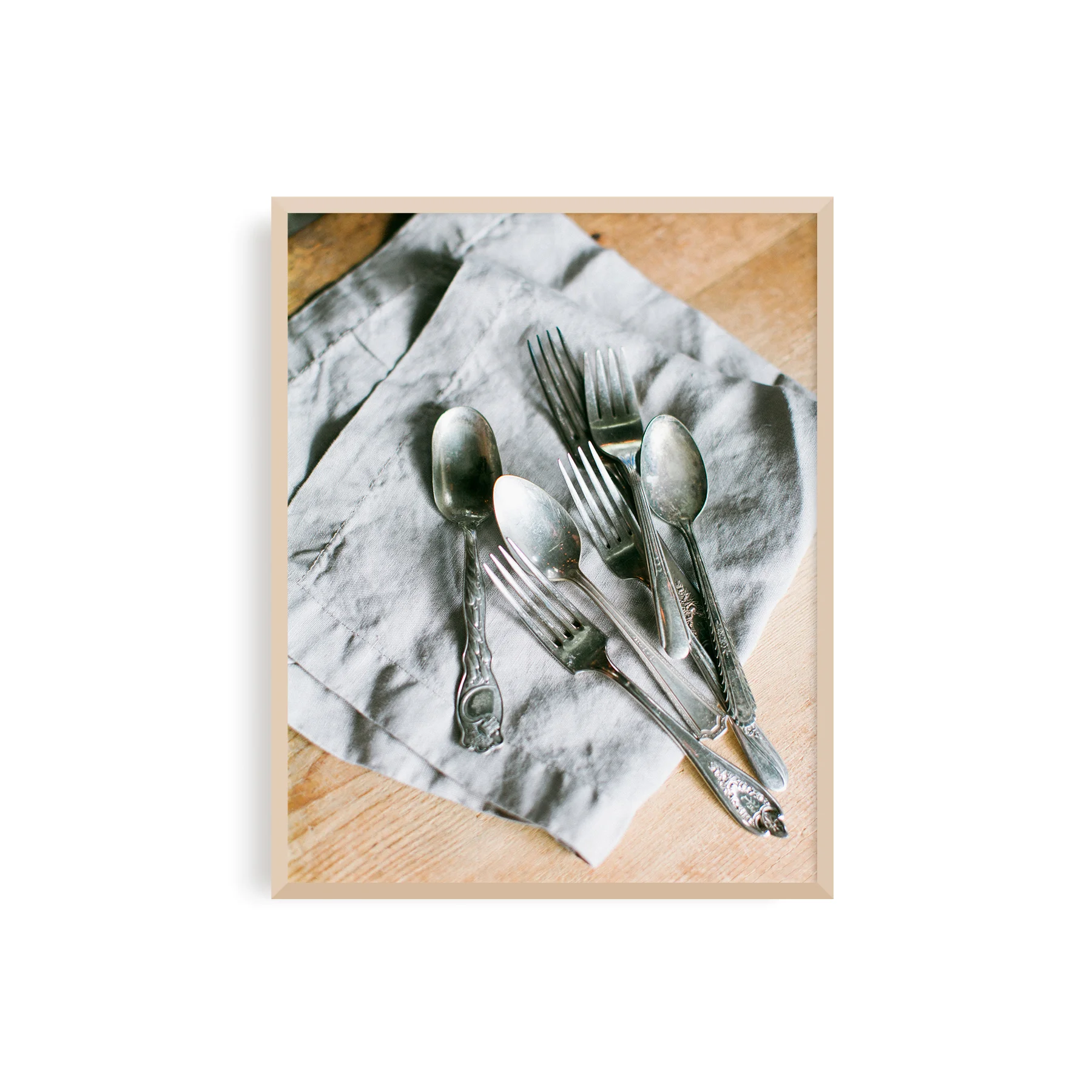 The_Weekend_Type_Korie_Herold_set_the_table_01.jpg