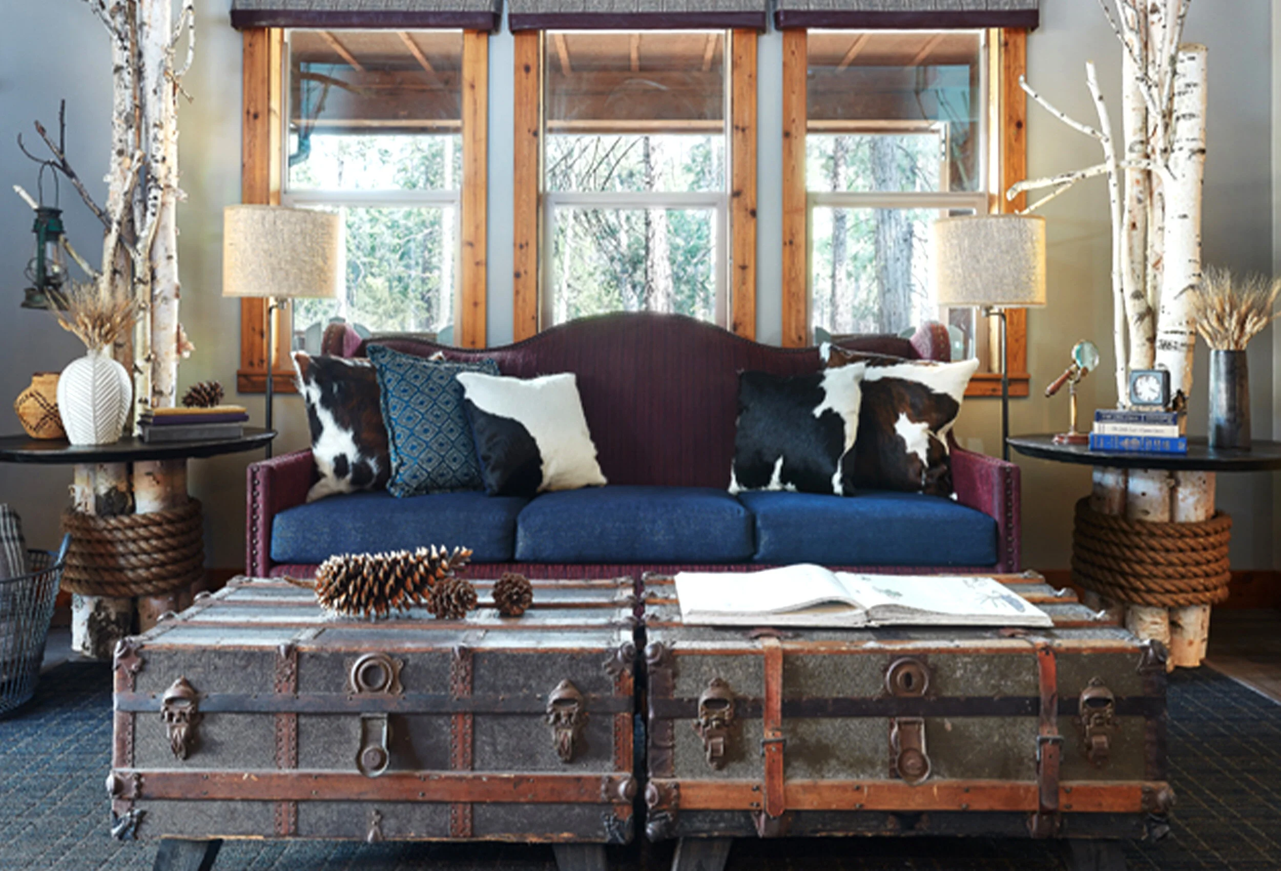 vintage trunk coffee table