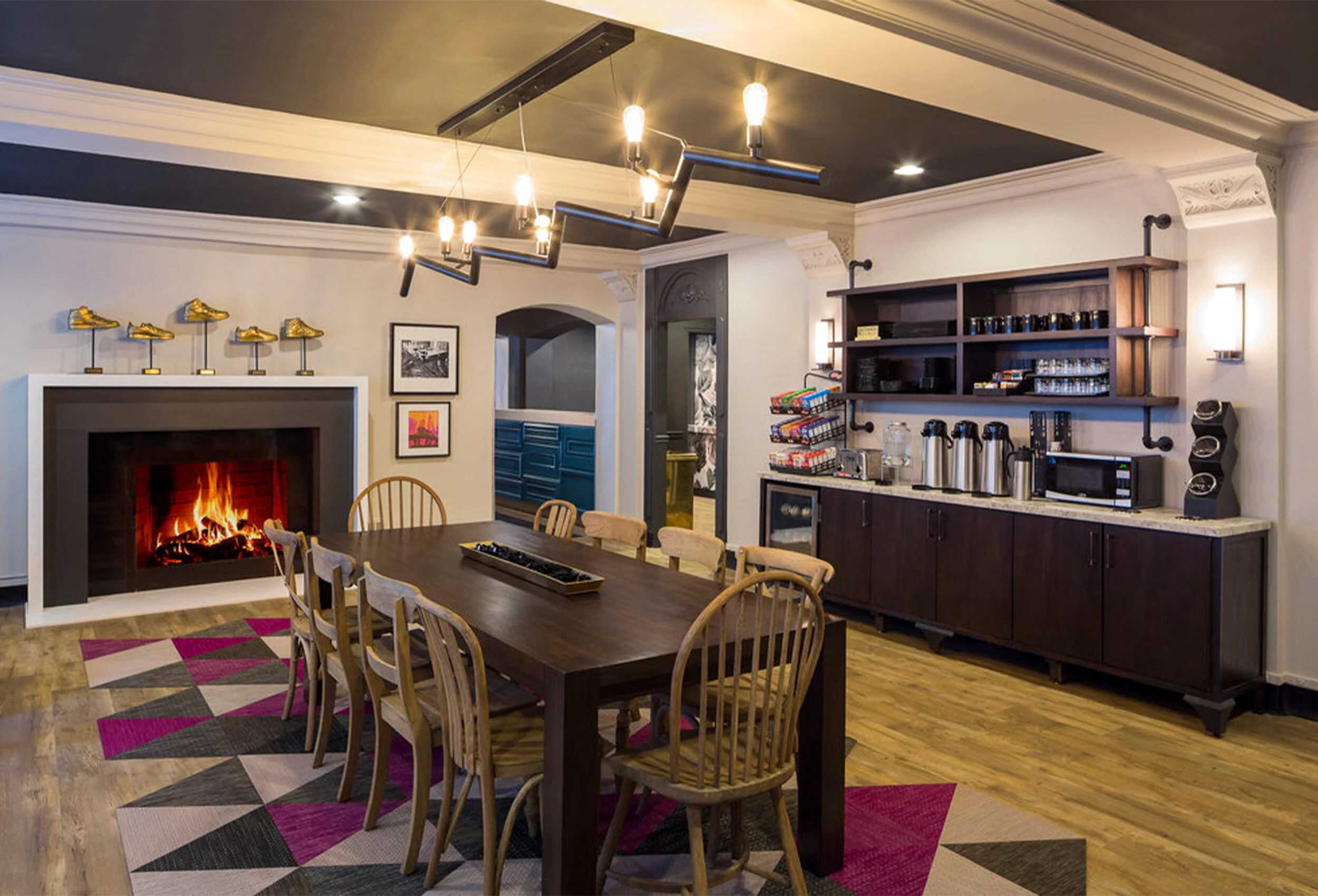 guest lounge fireplace