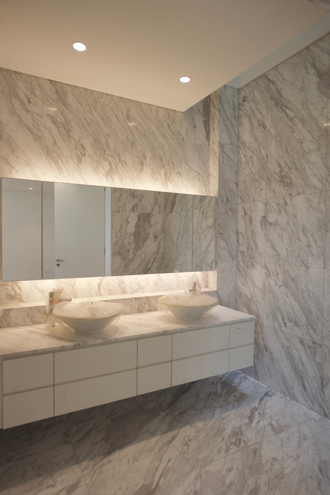12 2F-MASTERBATH.jpg