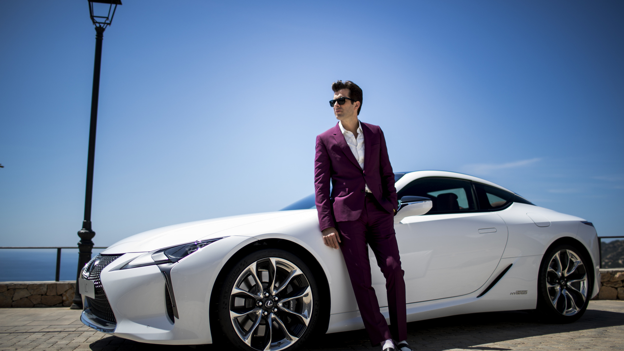 55749-lexus-lc-make-your-mark-mark-ronson-drive-11.jpg