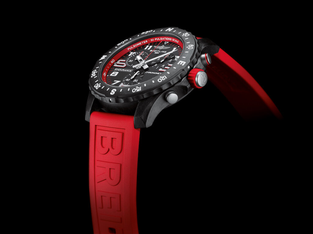 11_endurance-pro-with-a-red-inner-bezel-and-rubber-strap-1.jpg