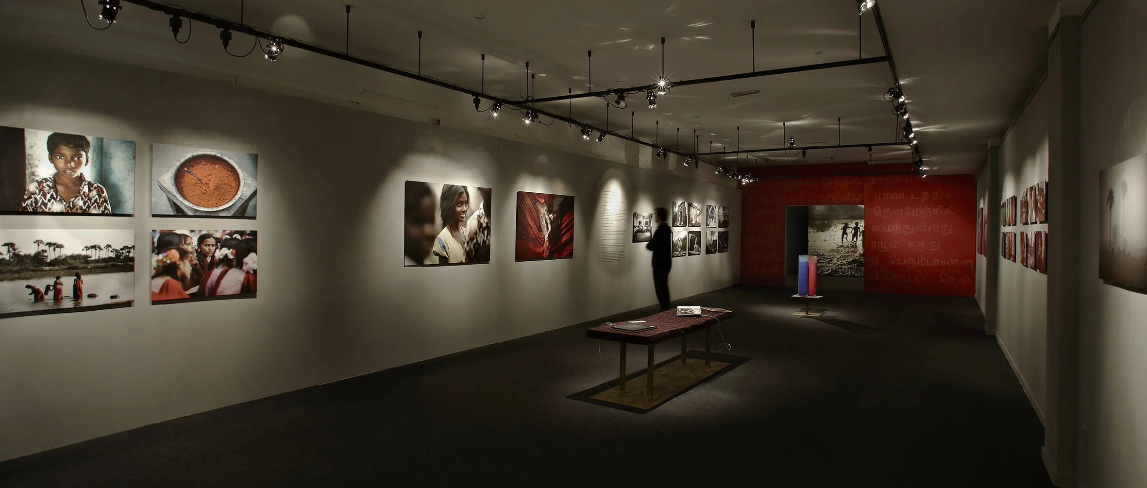 Exhibition at Casa de Cultura Sant Cugat ( Barcelona) about a project for the ONG Laia Foundation in Vedanthangal, Tamil Nadu, India.