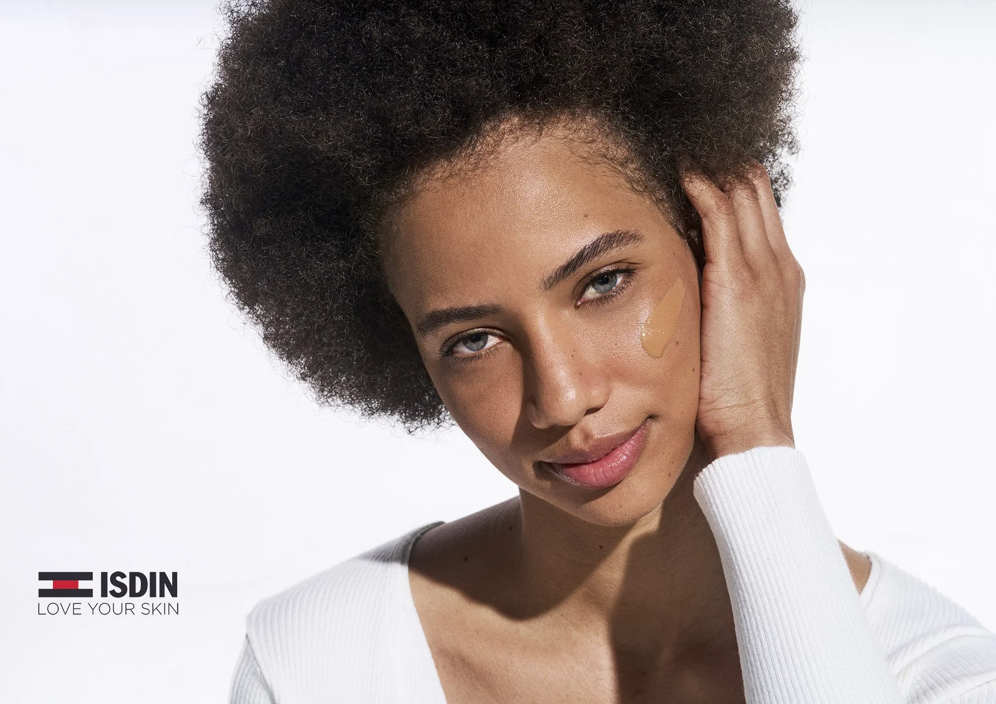 ISDIN_COVERAGE_Pep_Avila_1137 1 copia.jpg