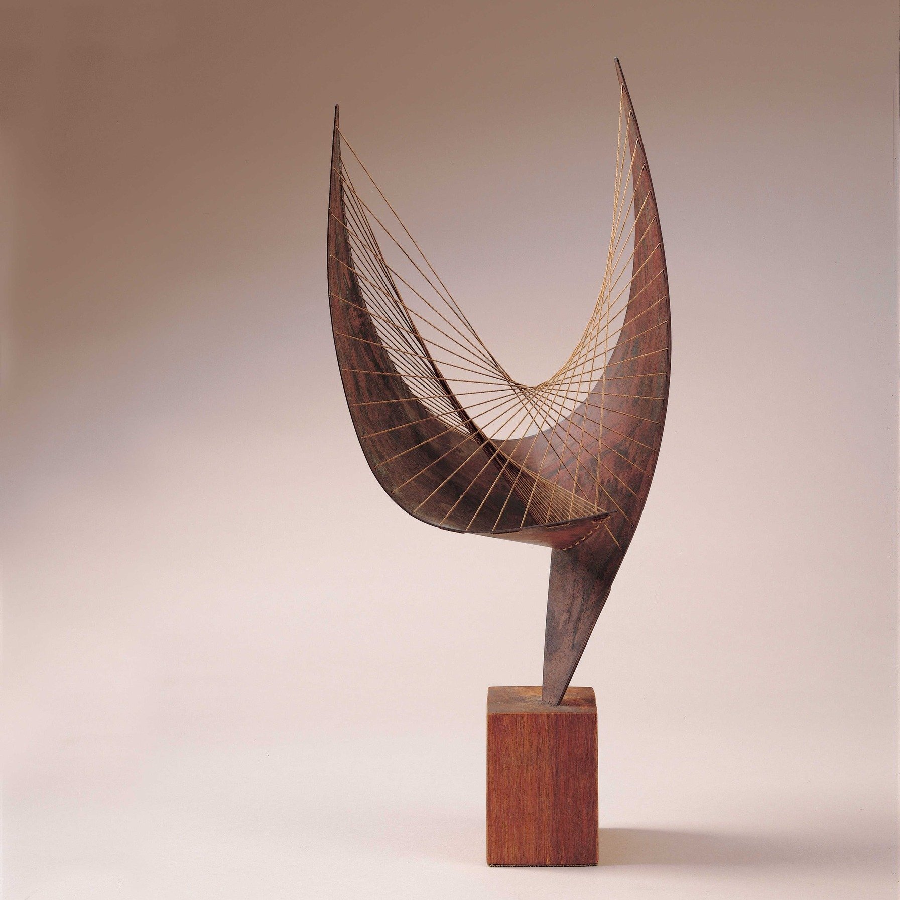 We have reached O in our alphabet of the Pier Arts Centre #WednesdayWorkoftheWeek 

Here's Orpheus (Maquette I) 1956 by Barbara Hepworth from our Collection

&copy; Bowness

#PierArtsCentre