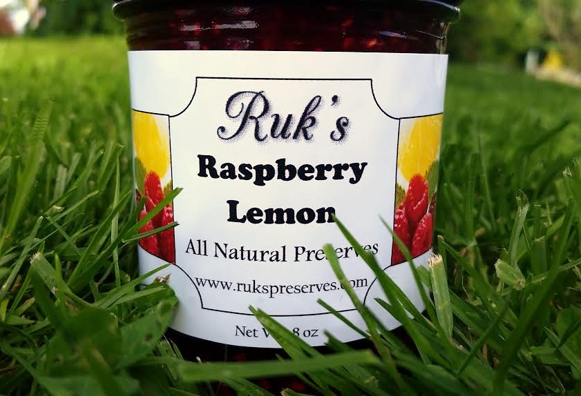 8 oz. Jar (May - August) Raspberry Lemon starts you off with the delicious sweetness of the fresh red raspberries then gives you a great semi- tart lemon finish! Ingredients: Red Raspberries, Sugar, Lemons, Pectin