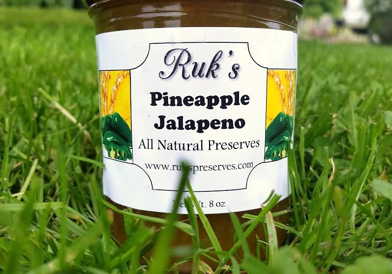  8 oz. Jar (January - December) Pineapple Jalapeno is a delicious flavor combination for a wide variety of uses. Try this on grilled chicken or oven baked ham for a tasty glaze! Ingredients: Pineapple, Sugar, Jalapenos, Pectin, Organic Lemon Juice