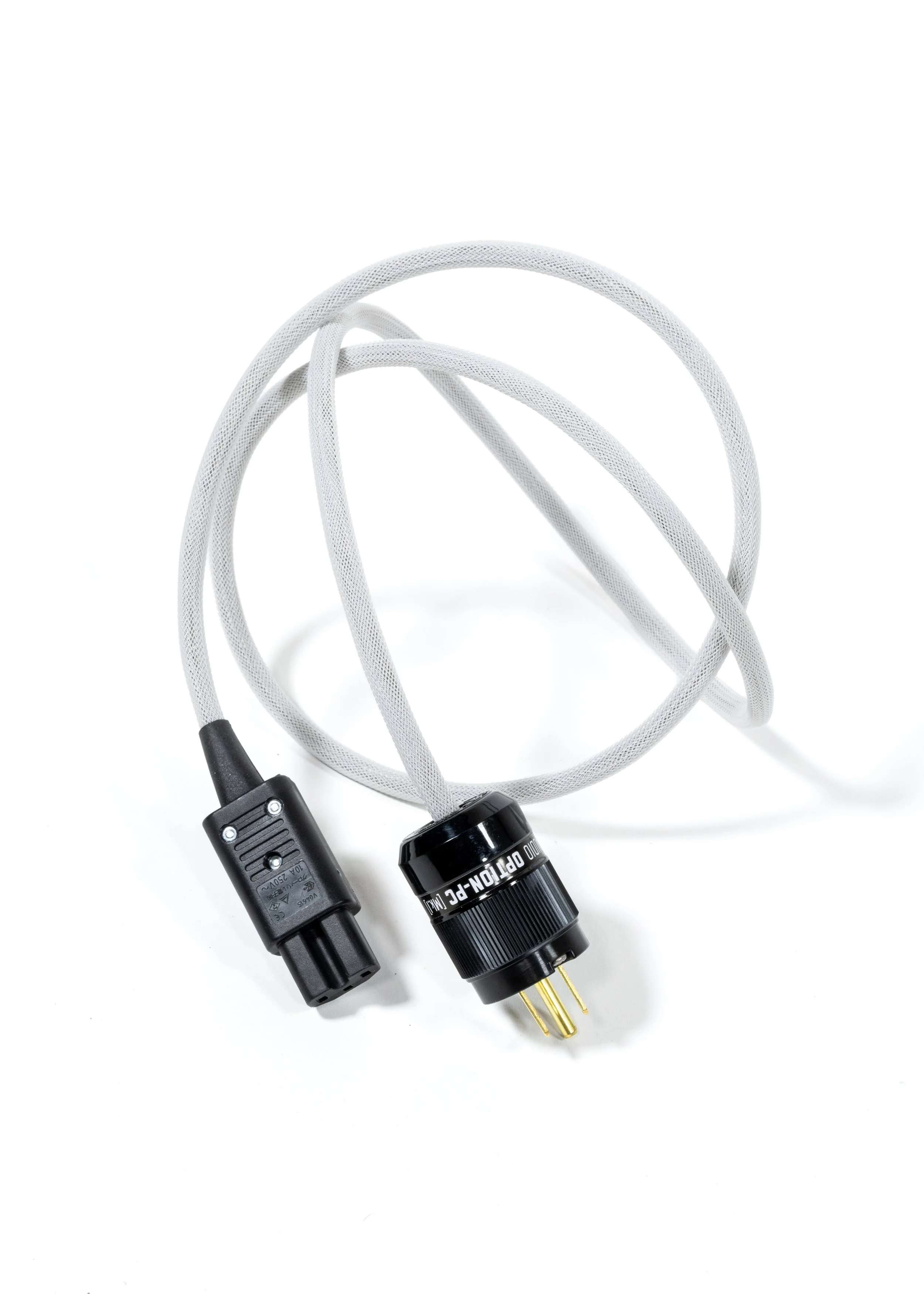 Photo of white Zu Option power cable.