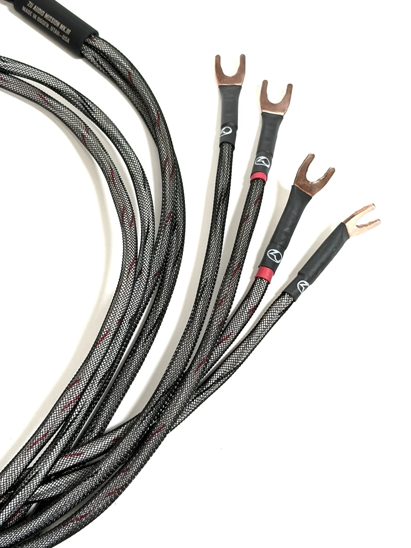Closeup photo of Zu Mission-LC Mk.III loudspeaker cables.