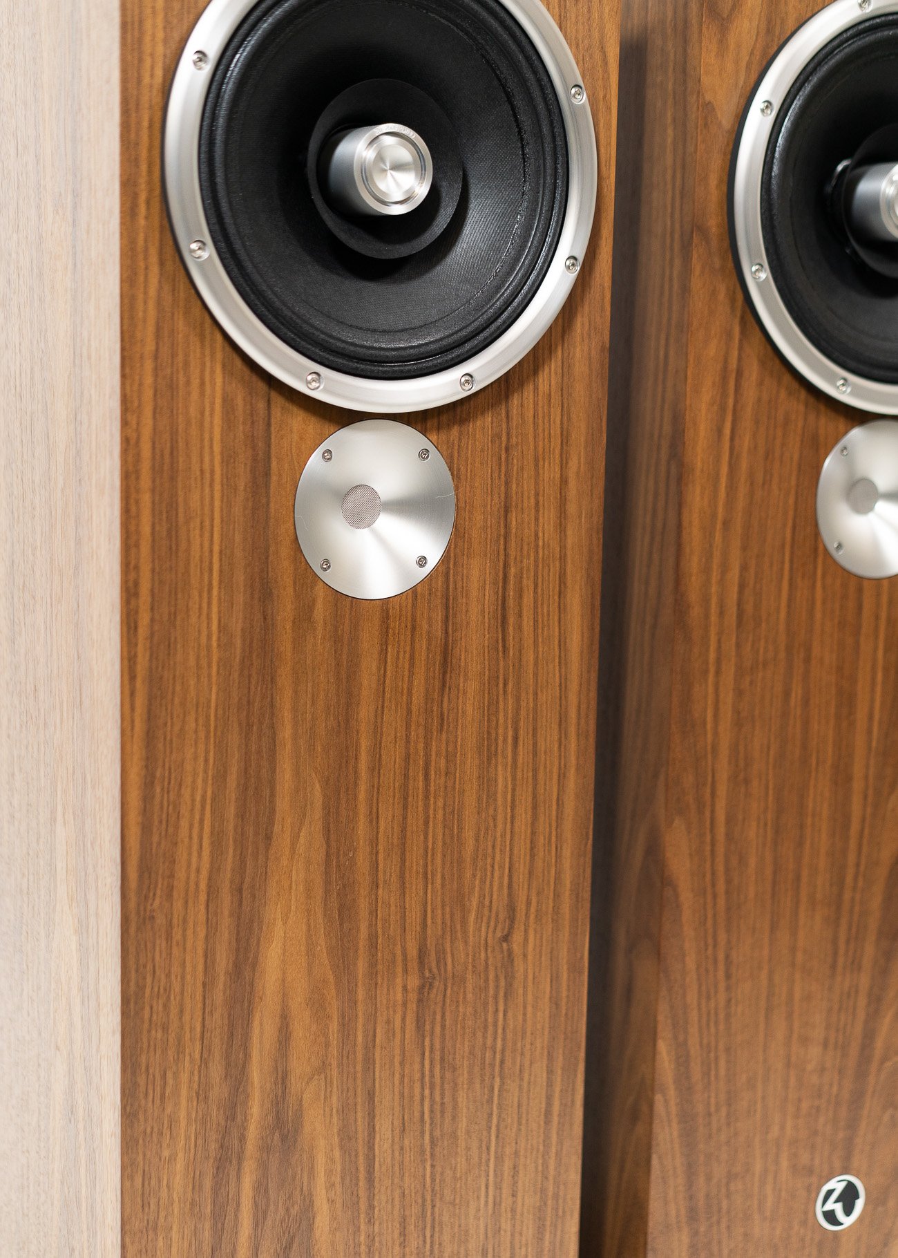 Photos of Zu Walnut Dirty Weekend 6 on Sale Ready to Ship