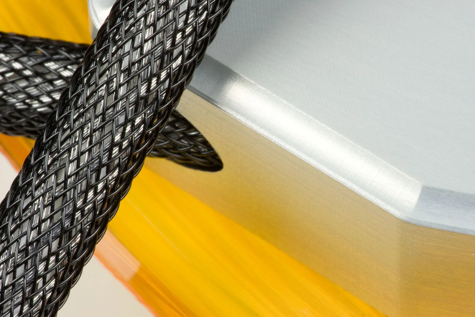VarialXLRCableClose1600.jpg