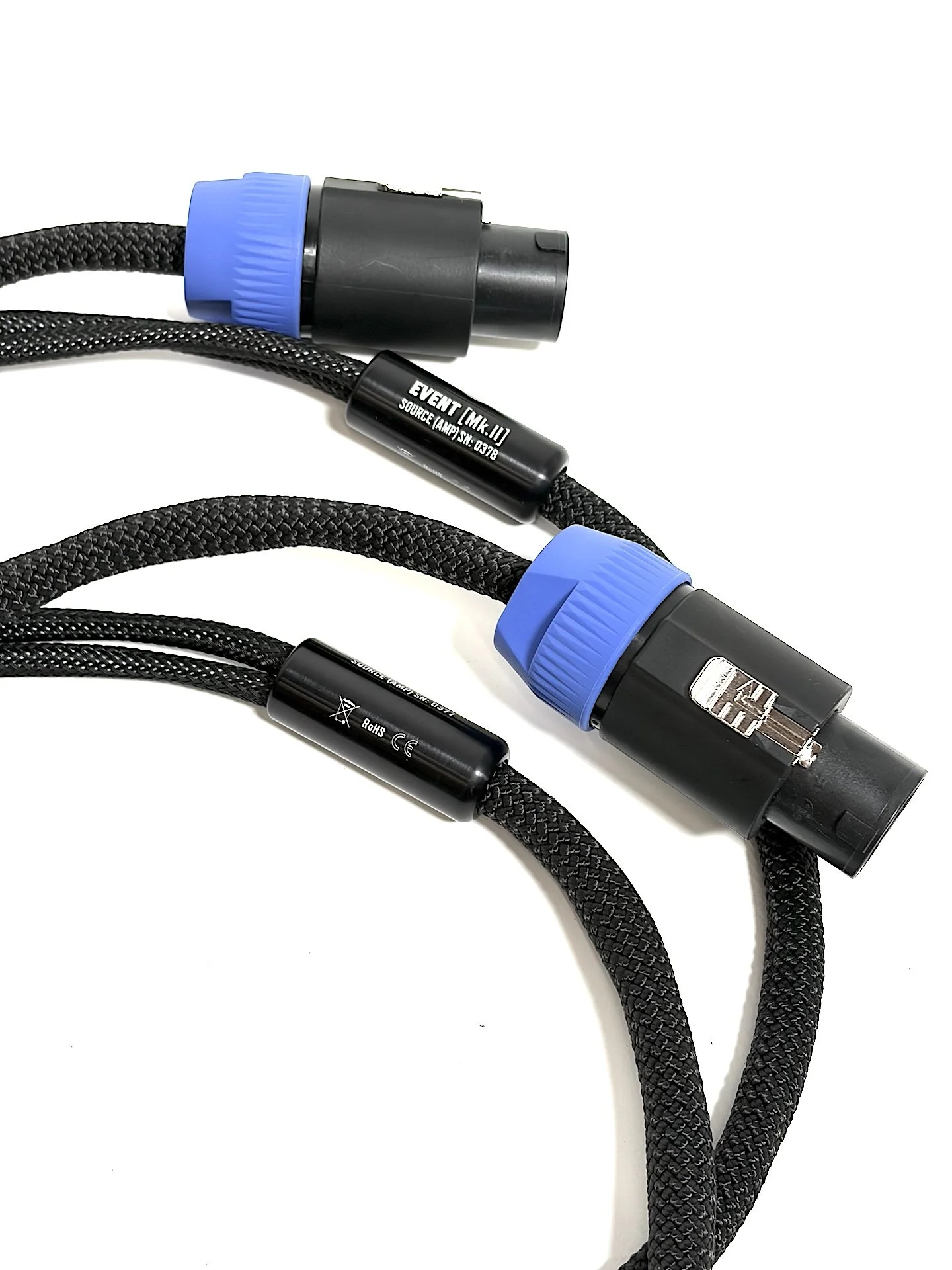 Closeup photo of Zu Event-LC Mk.II loudspeaker cable.