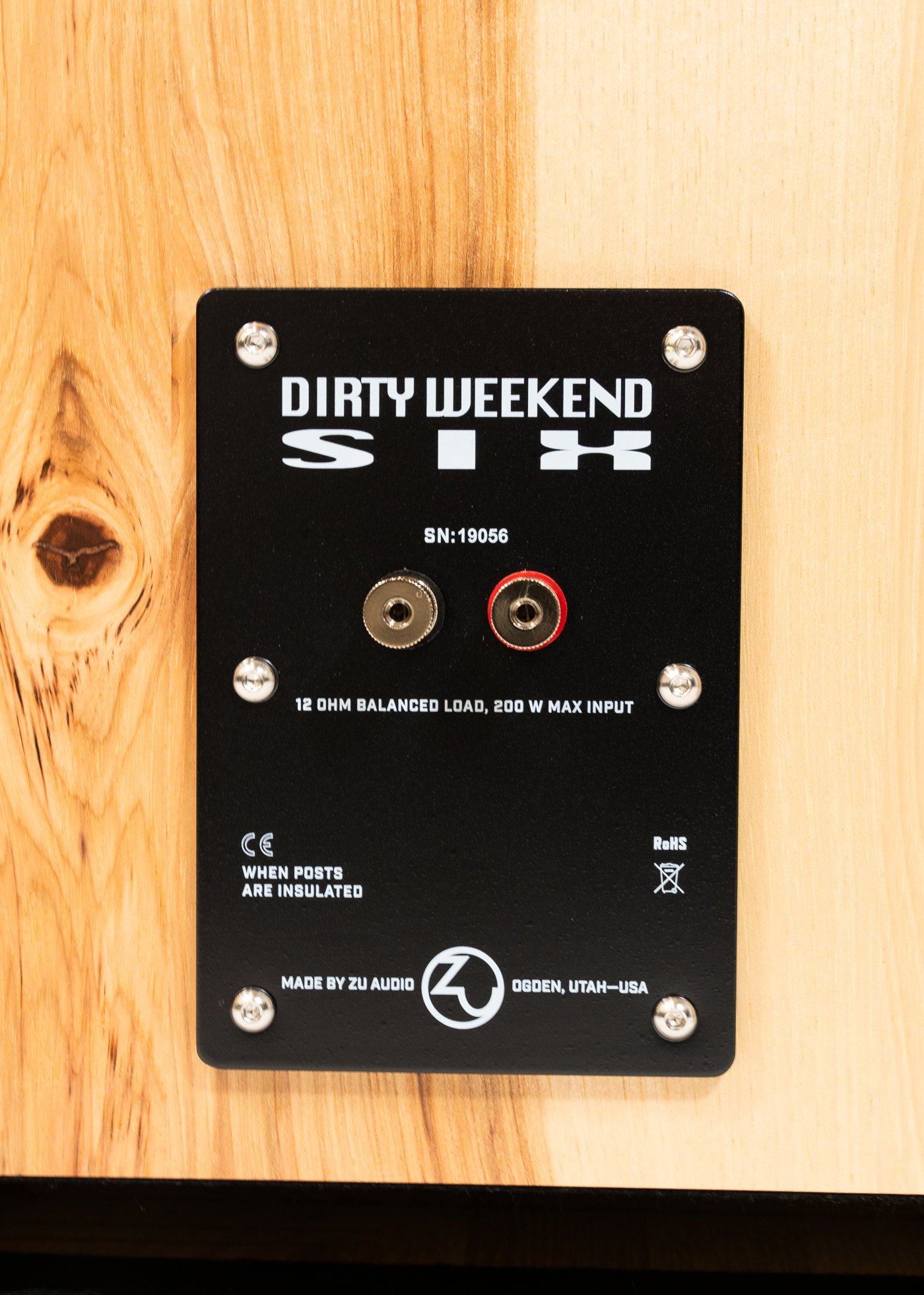 Closeup photo of DW-6 nameplate.
